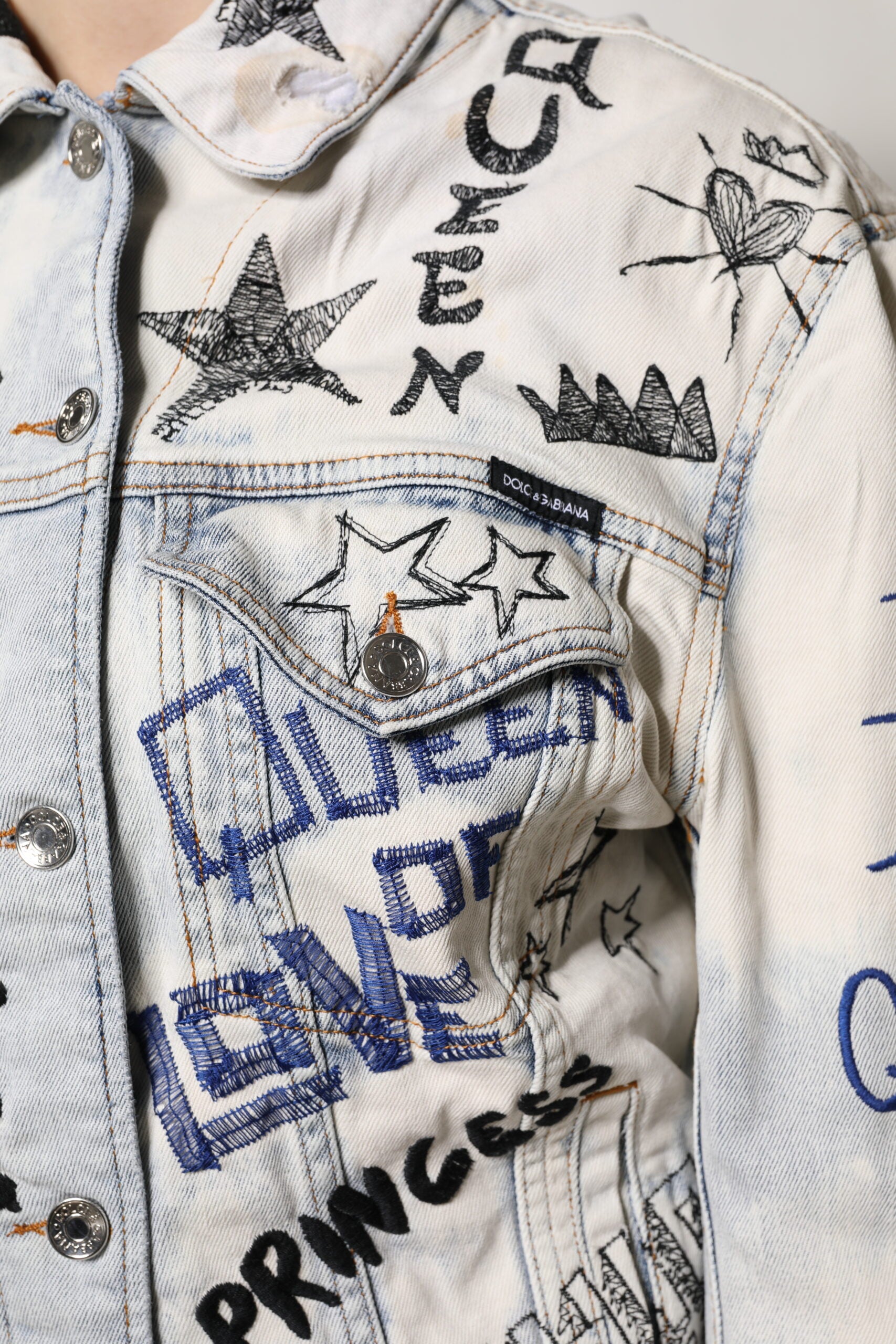 Dolce & Gabbana light blue graffiti denim jacket with button placket-5
