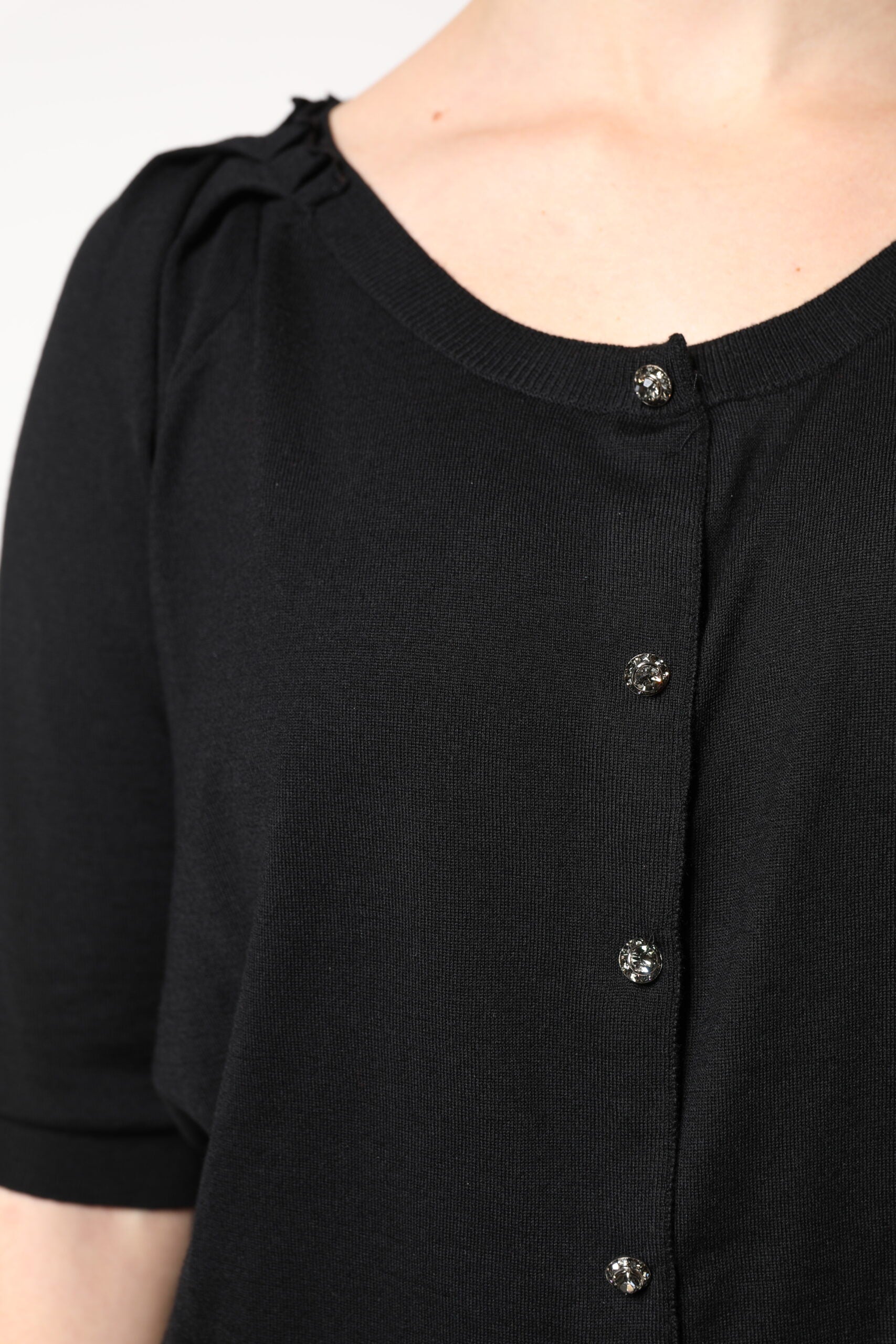 Blusa negra de manga corta con botones de Dolce & Gabbana-6