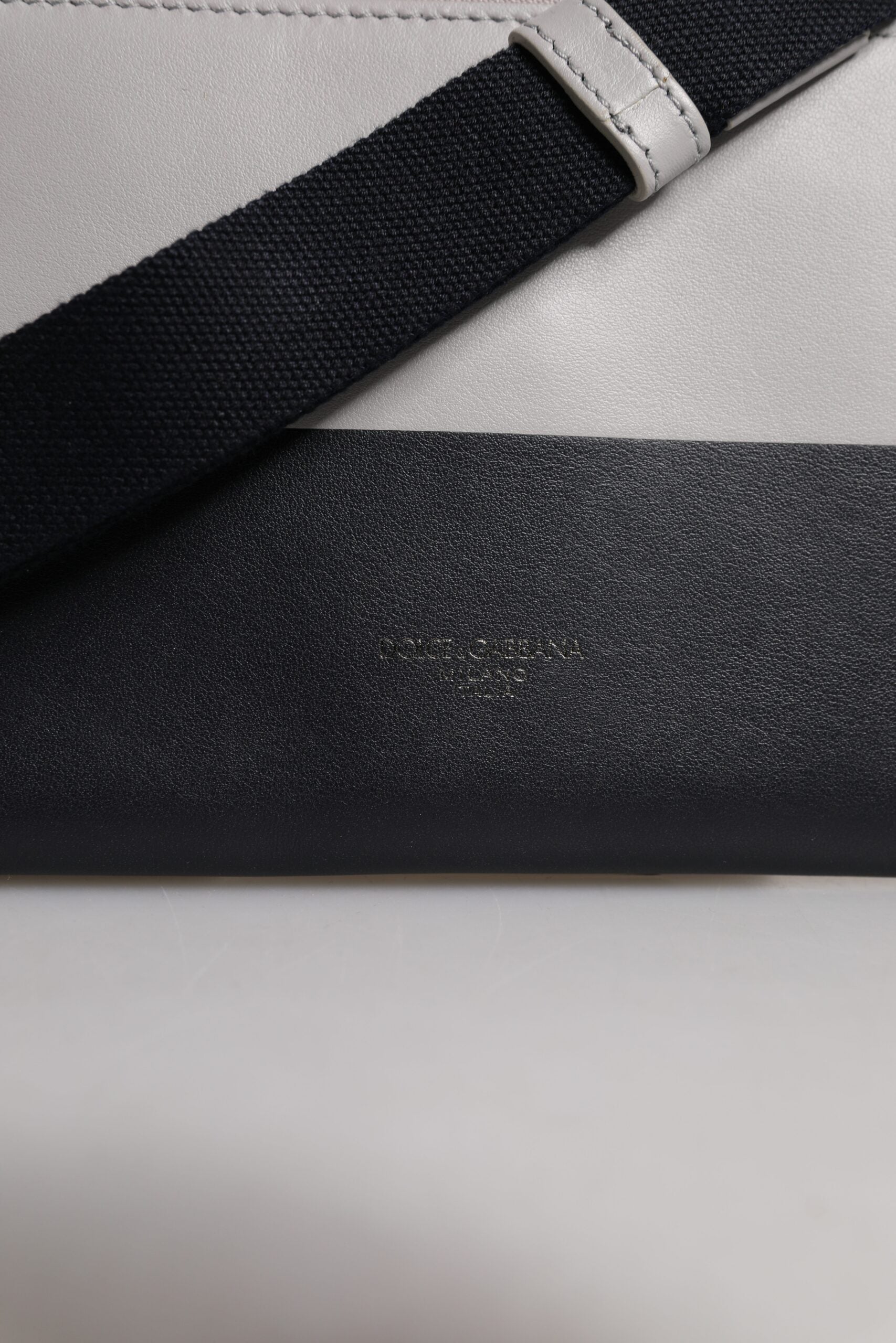 Dolce & Gabbana black and white leather crossbody bag with logo embossing-3