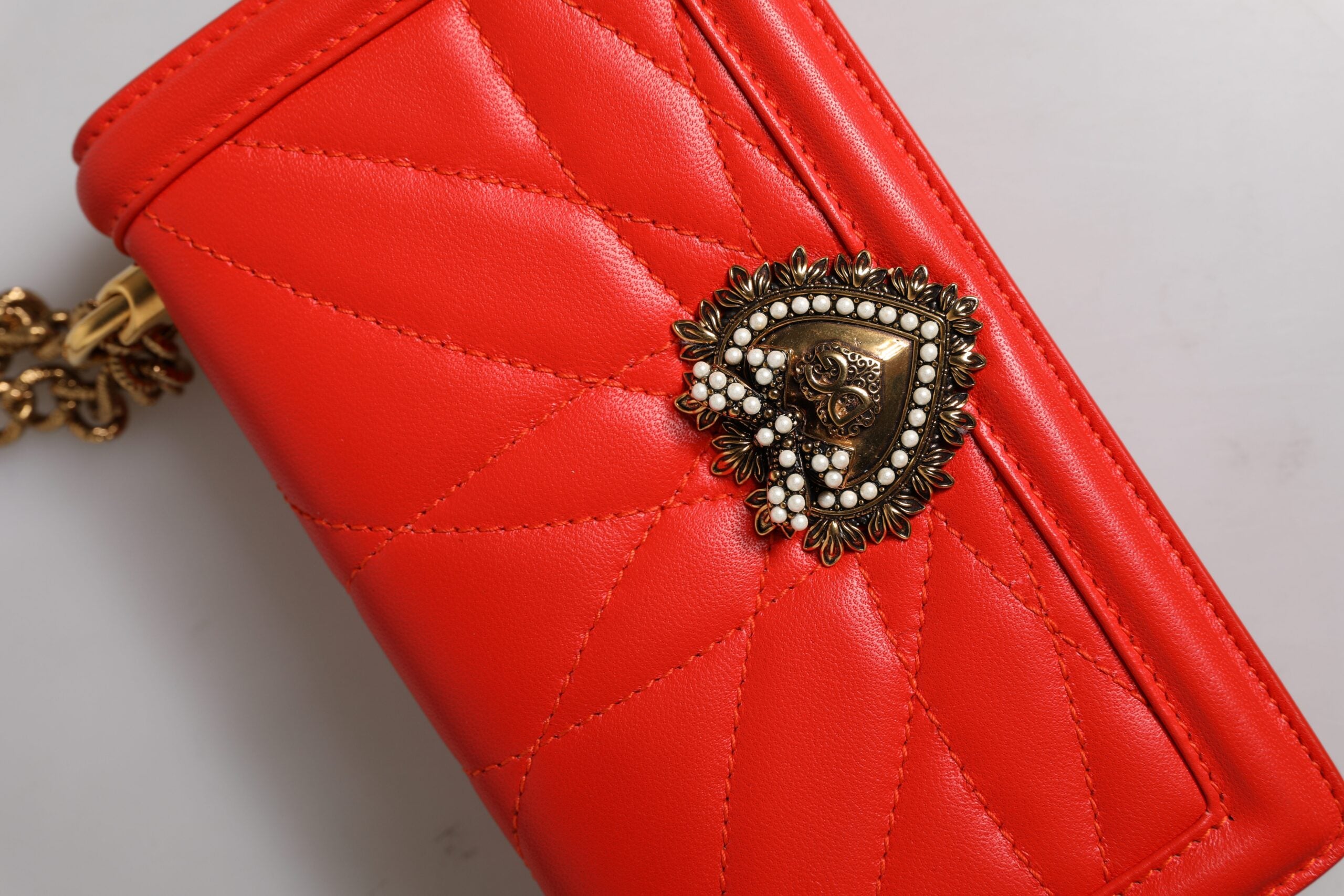 Bolso bandolera Dolce & Gabbana acolchado rojo Devotion con cadena para teléfono-7