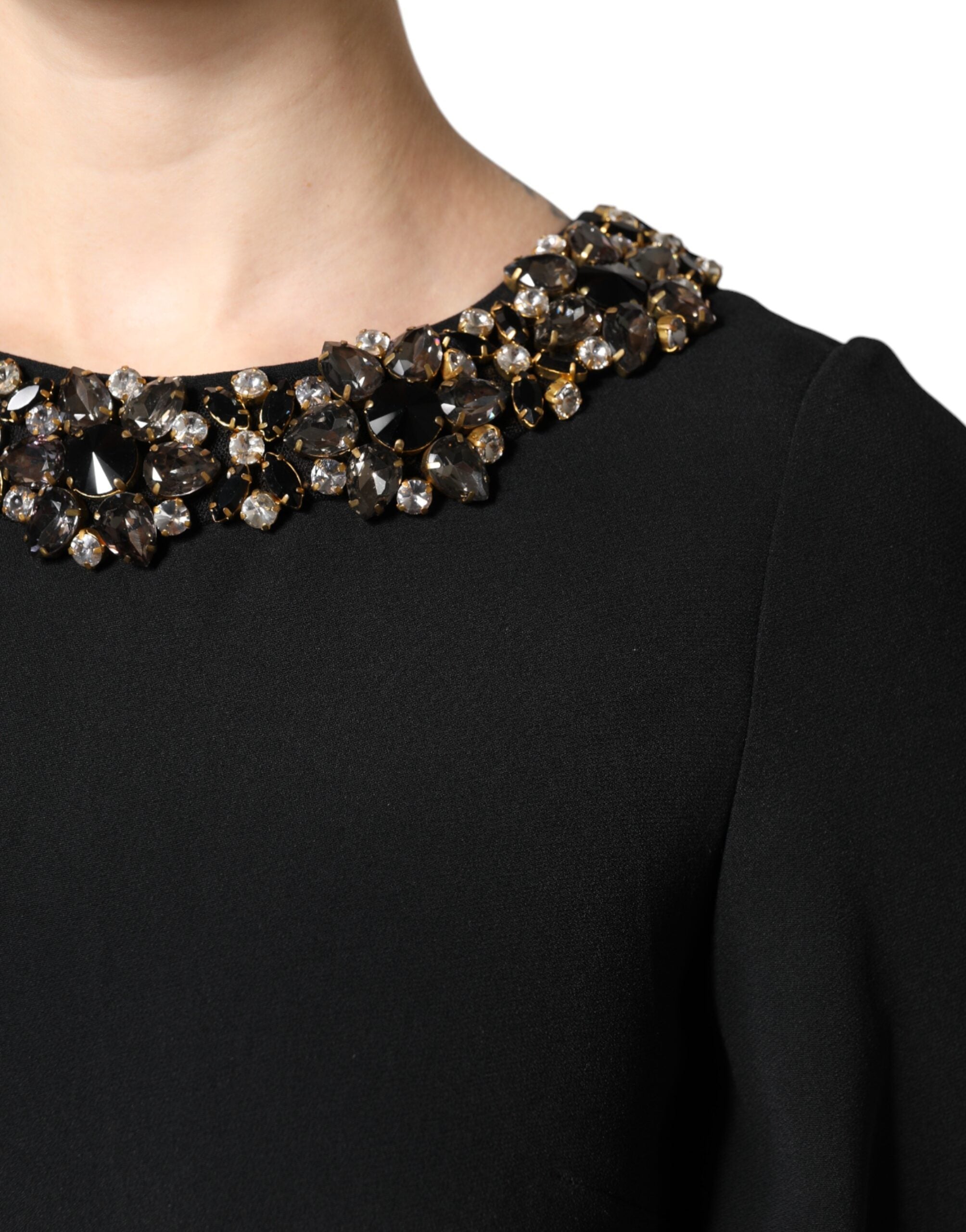 Vestido mini de cuello redondo con cristales negros de Dolce & Gabbana-6