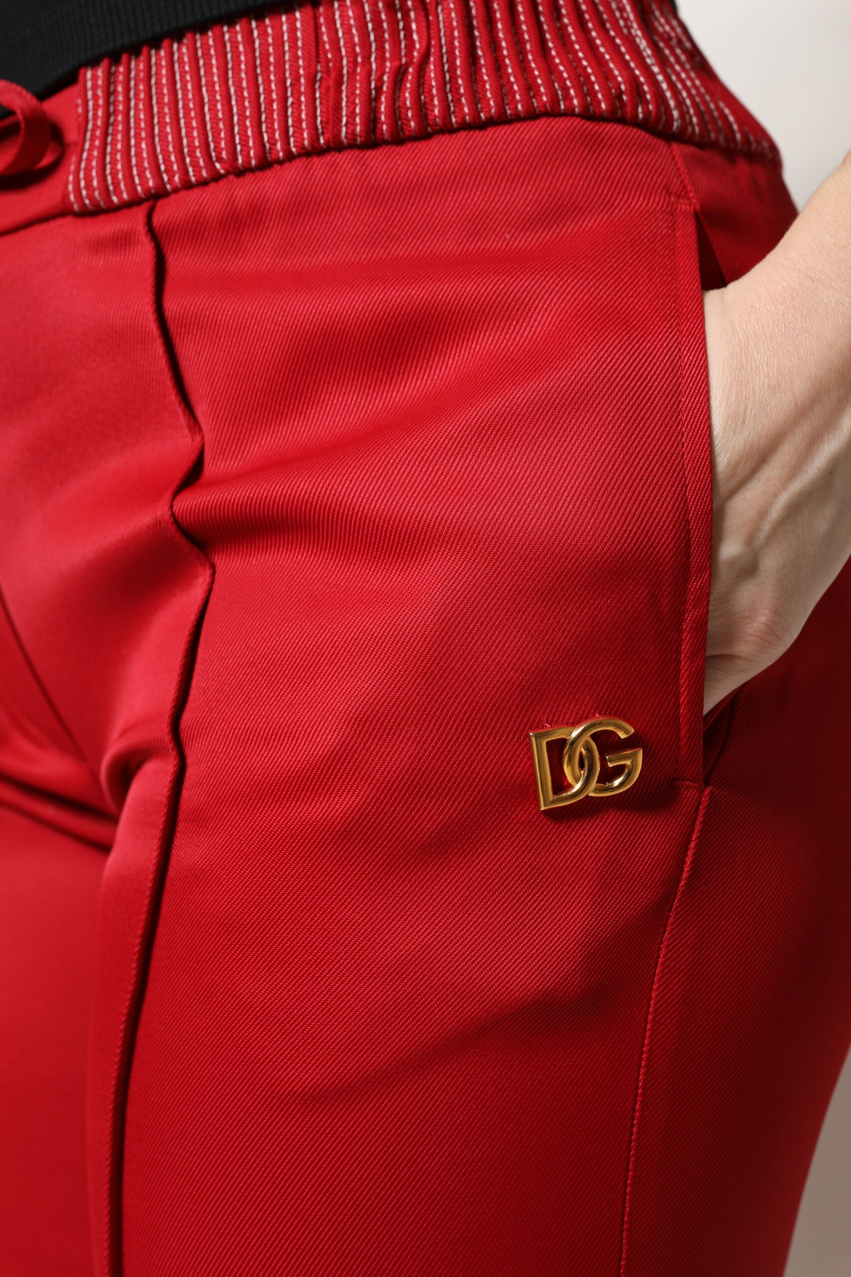 Dolce & Gabbana red viscose trousers in a straight fit-6