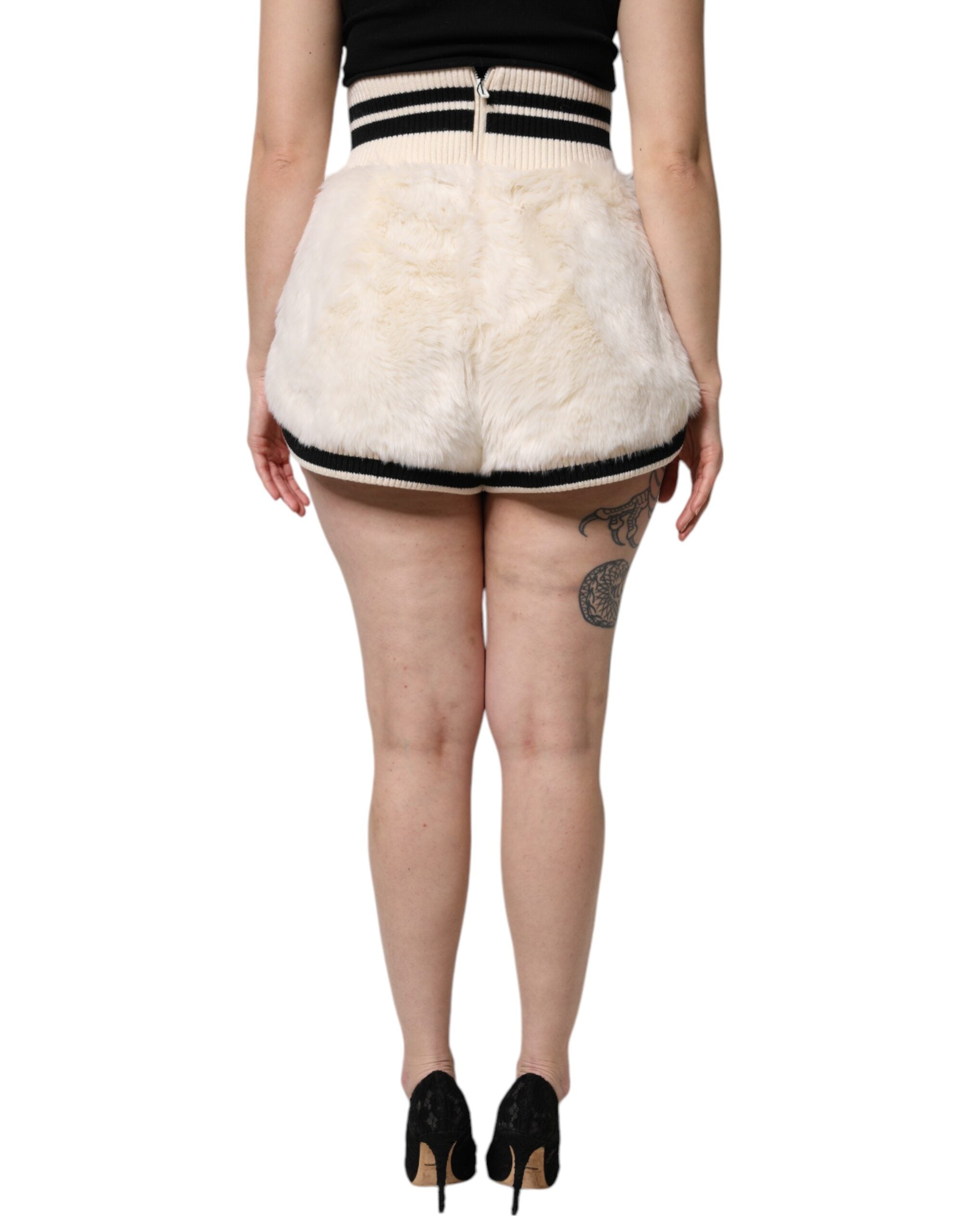 Dolce & Gabbana Weißer Kunstpelz mit hoher Taille Hot Pants kurz-4