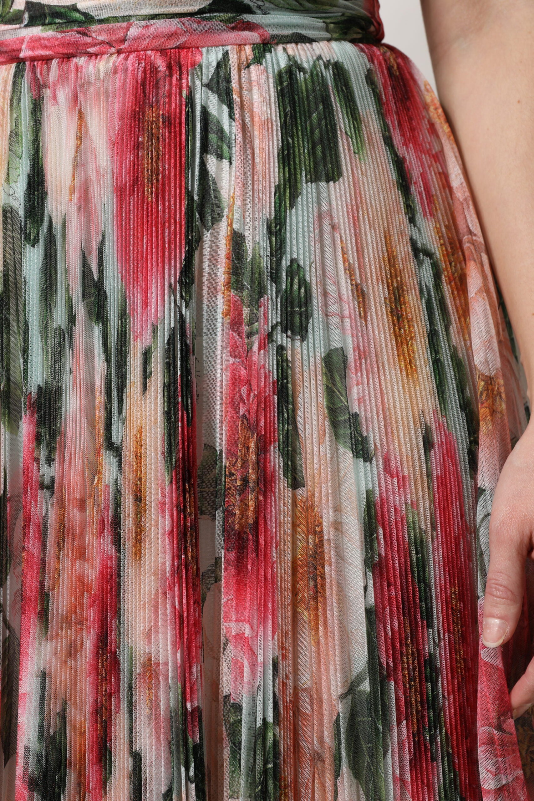 Falda midi de cintura alta con estampado floral de seda multicolor de Dolce & Gabbana-5