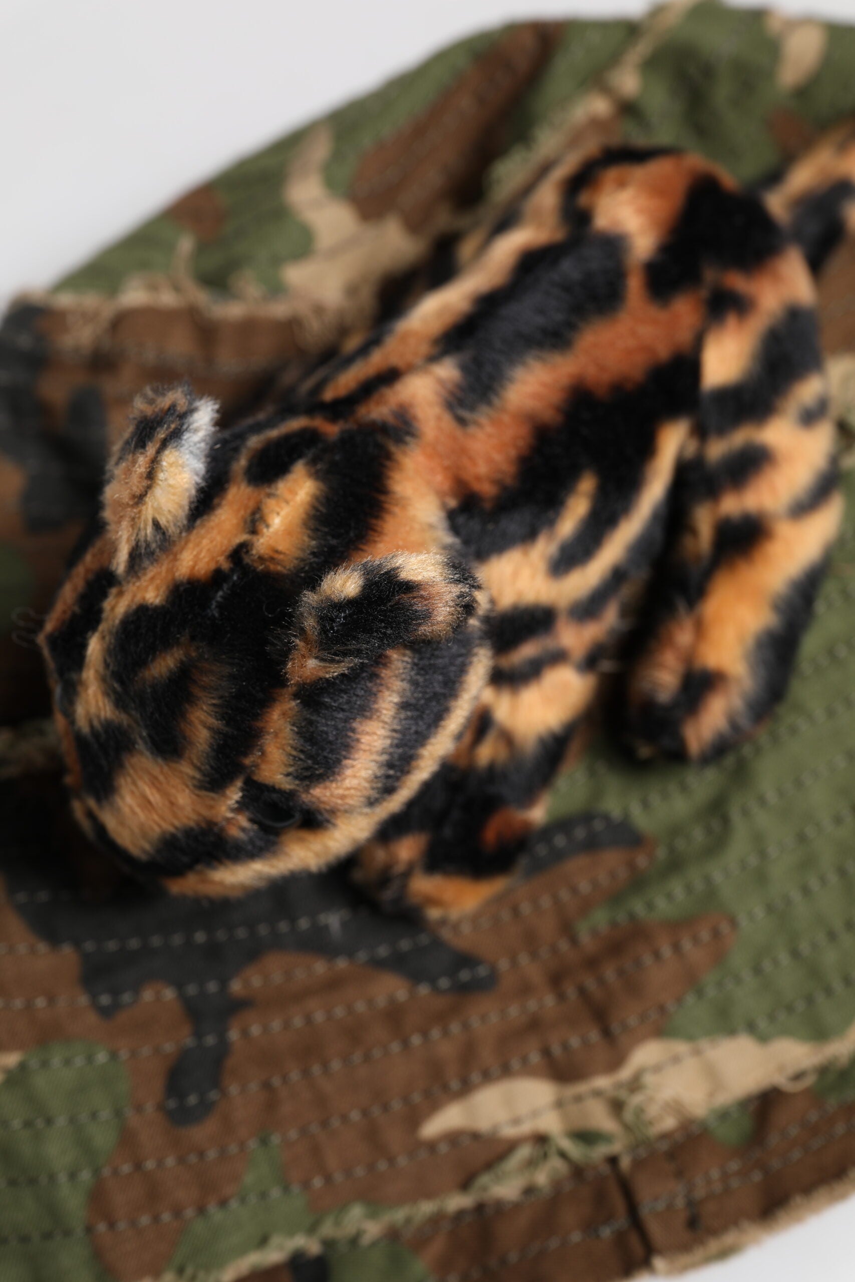 Dolce & Gabbana Multicolor Leopard verschönern breite Krempe Eimer Hut-6