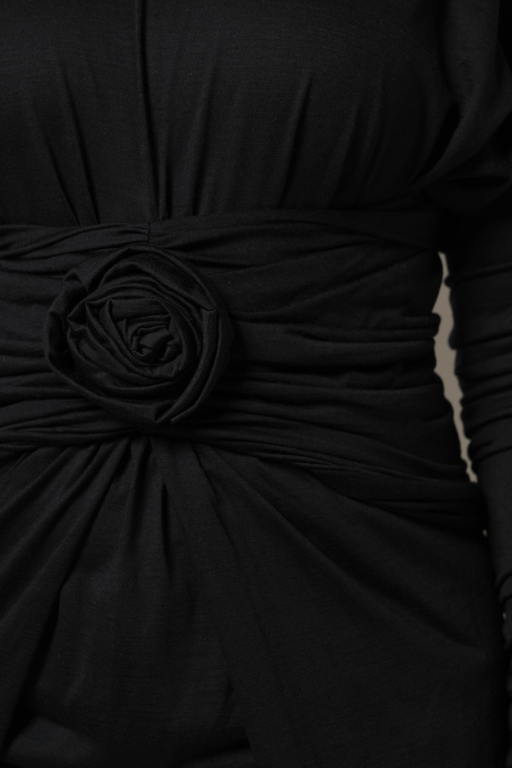 Dolce & Gabbana Black long-sleeved sheath dress in wool-6