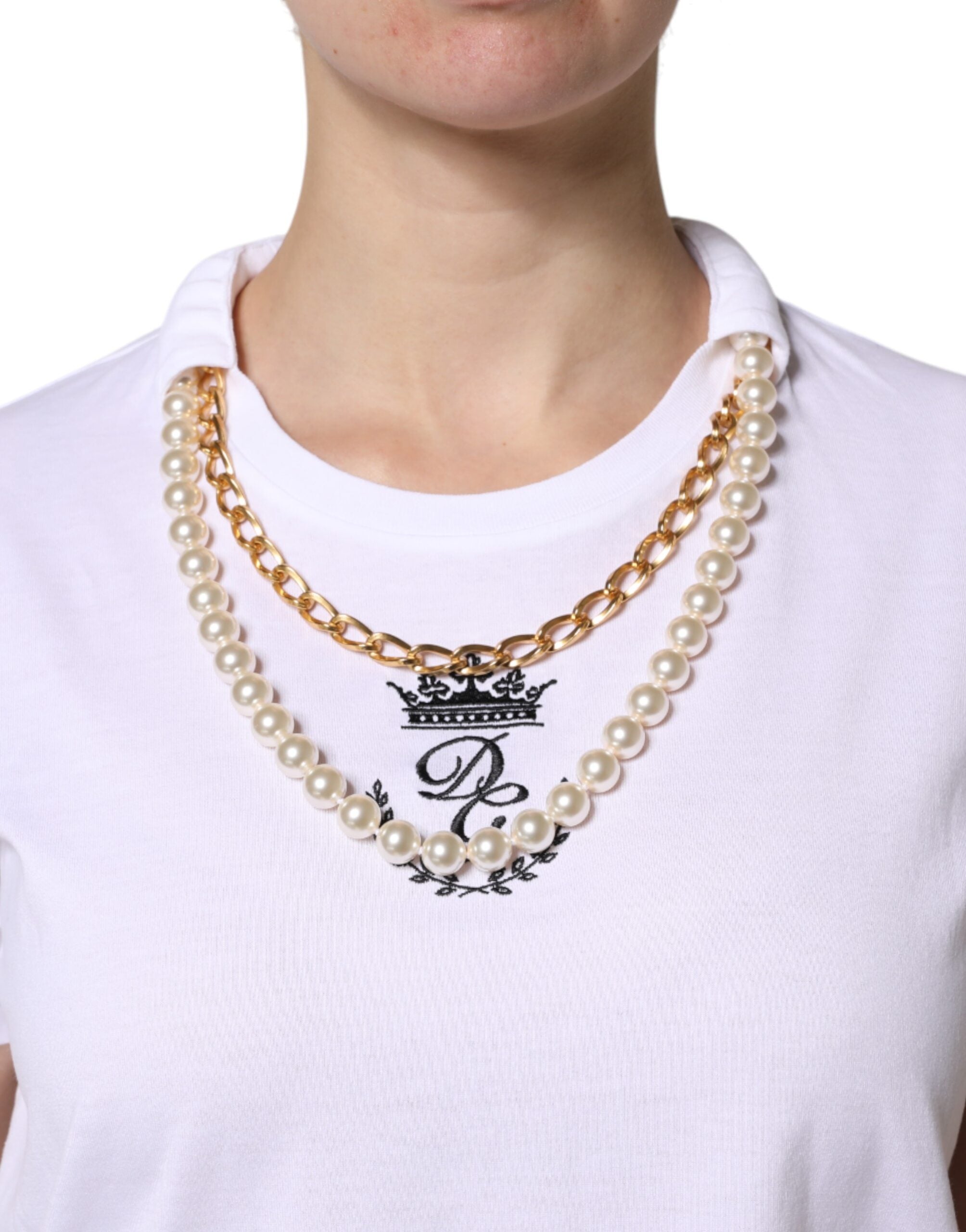 Camiseta de algodón con cuello redondo, cadena y perlas blancas de Dolce & Gabbana-5