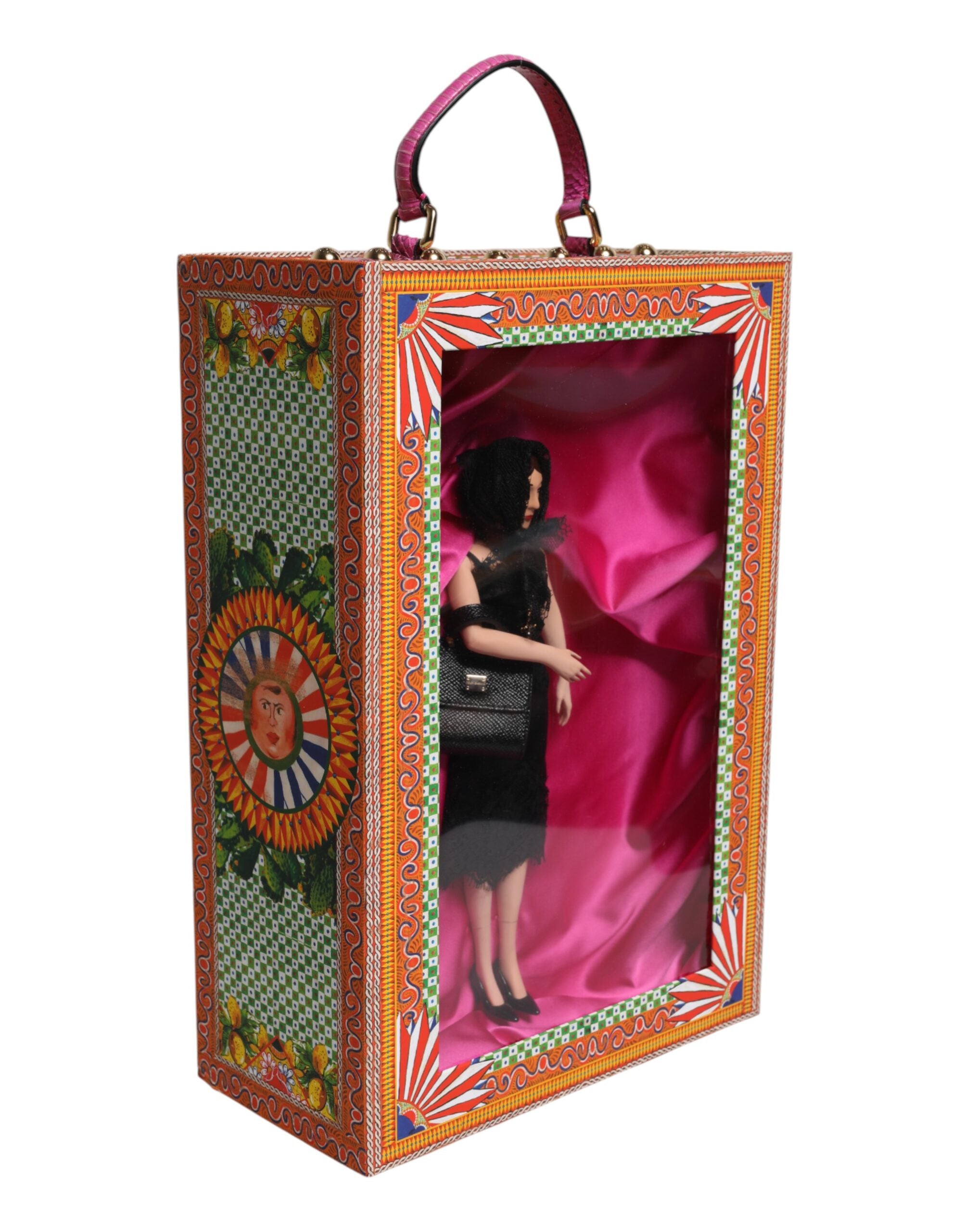 Muñecas sicilianas de cuero y cerámica de Dolce & Gabbana con vestido negro-3