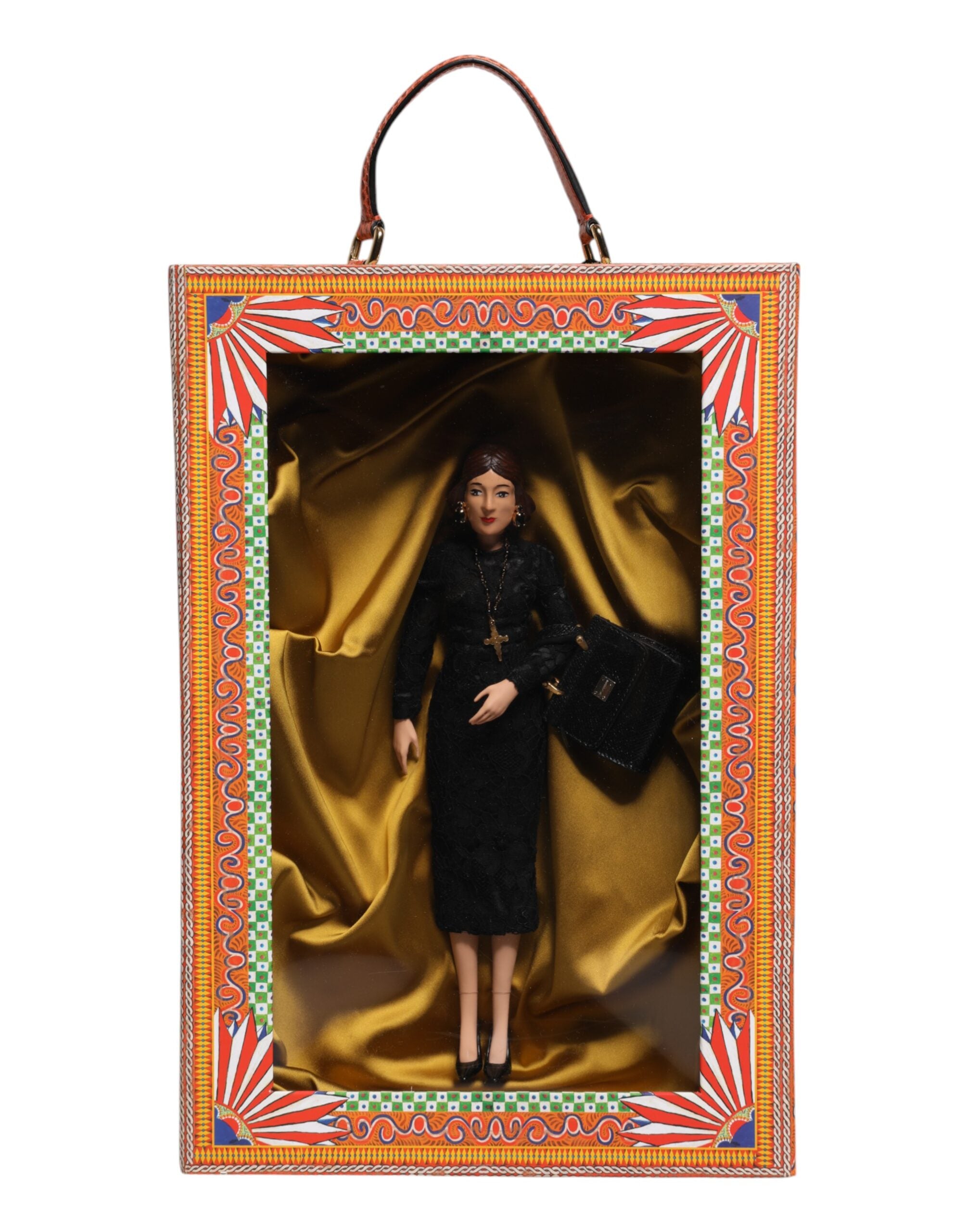 Muñecas sicilianas de cuero y cerámica de Dolce & Gabbana con vestido negro-2