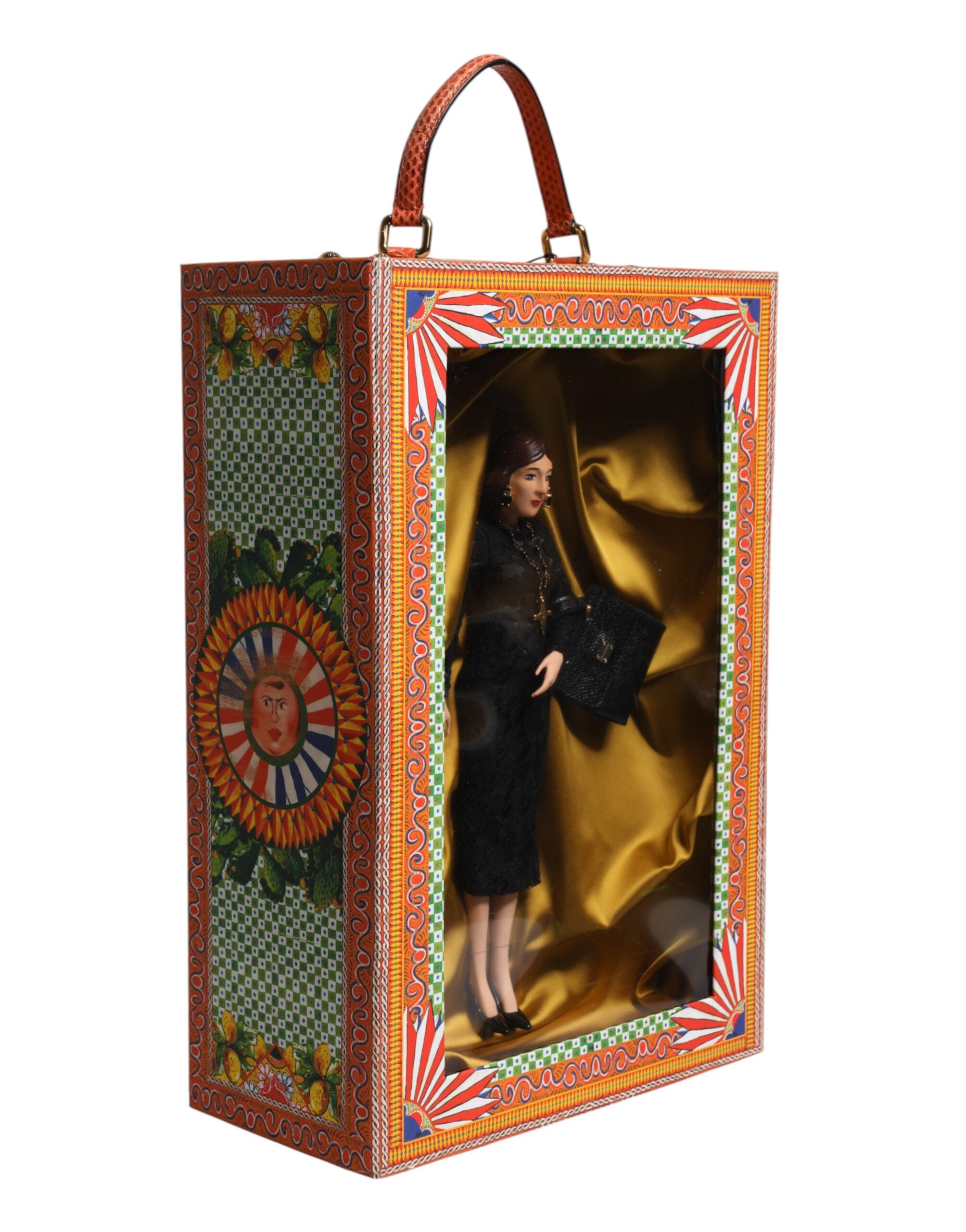 Muñecas sicilianas de cuero y cerámica de Dolce & Gabbana con vestido negro-3