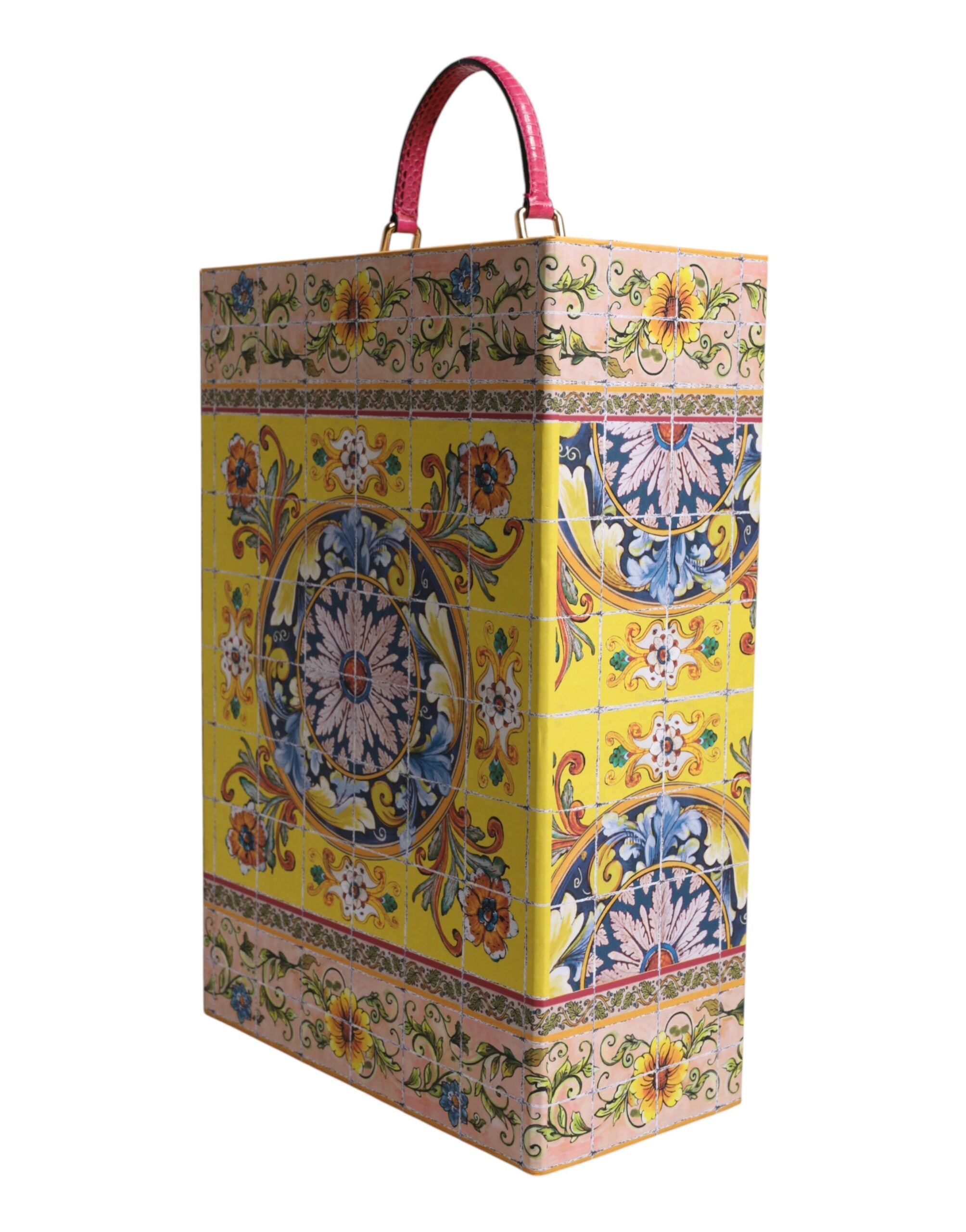 Muñecas sicilianas de cuero y cerámica de Dolce & Gabbana con vestido negro-4