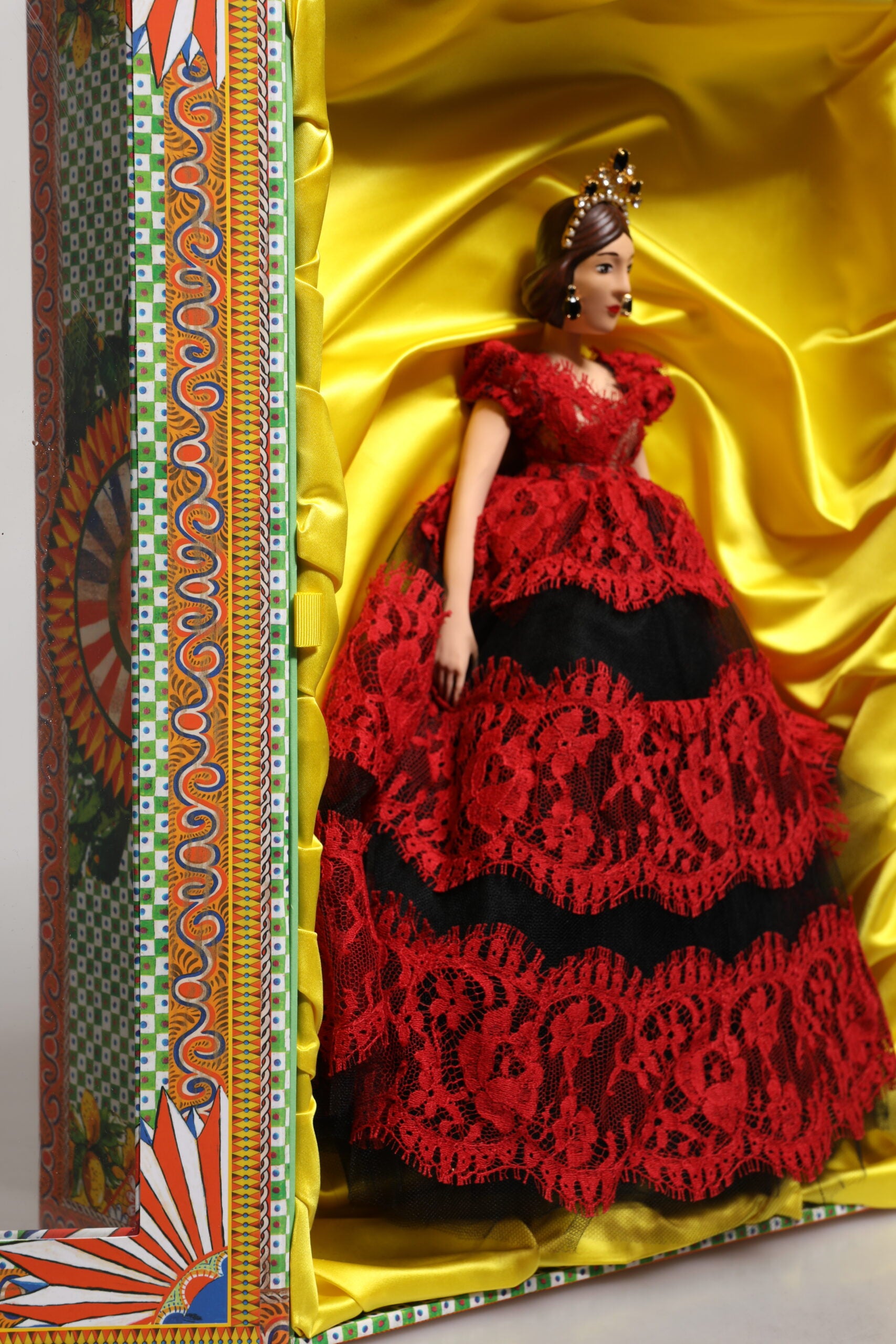 Dolce & Gabbana Red Dress Ceramic Porcelain Fashion Box Leather Sicily Dolls-8