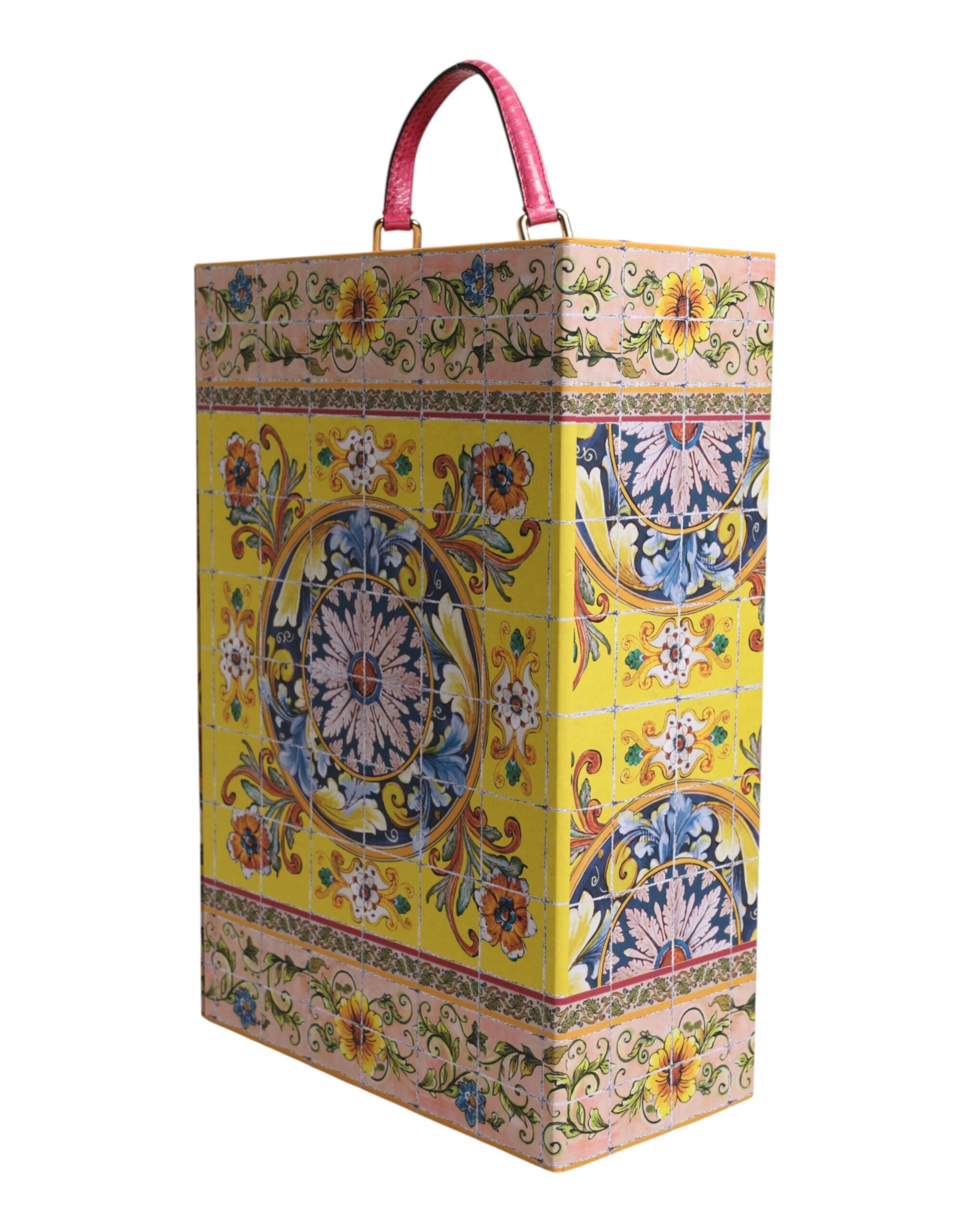 Muñecas sicilianas de cuero y cerámica de Dolce & Gabbana con vestido negro-4