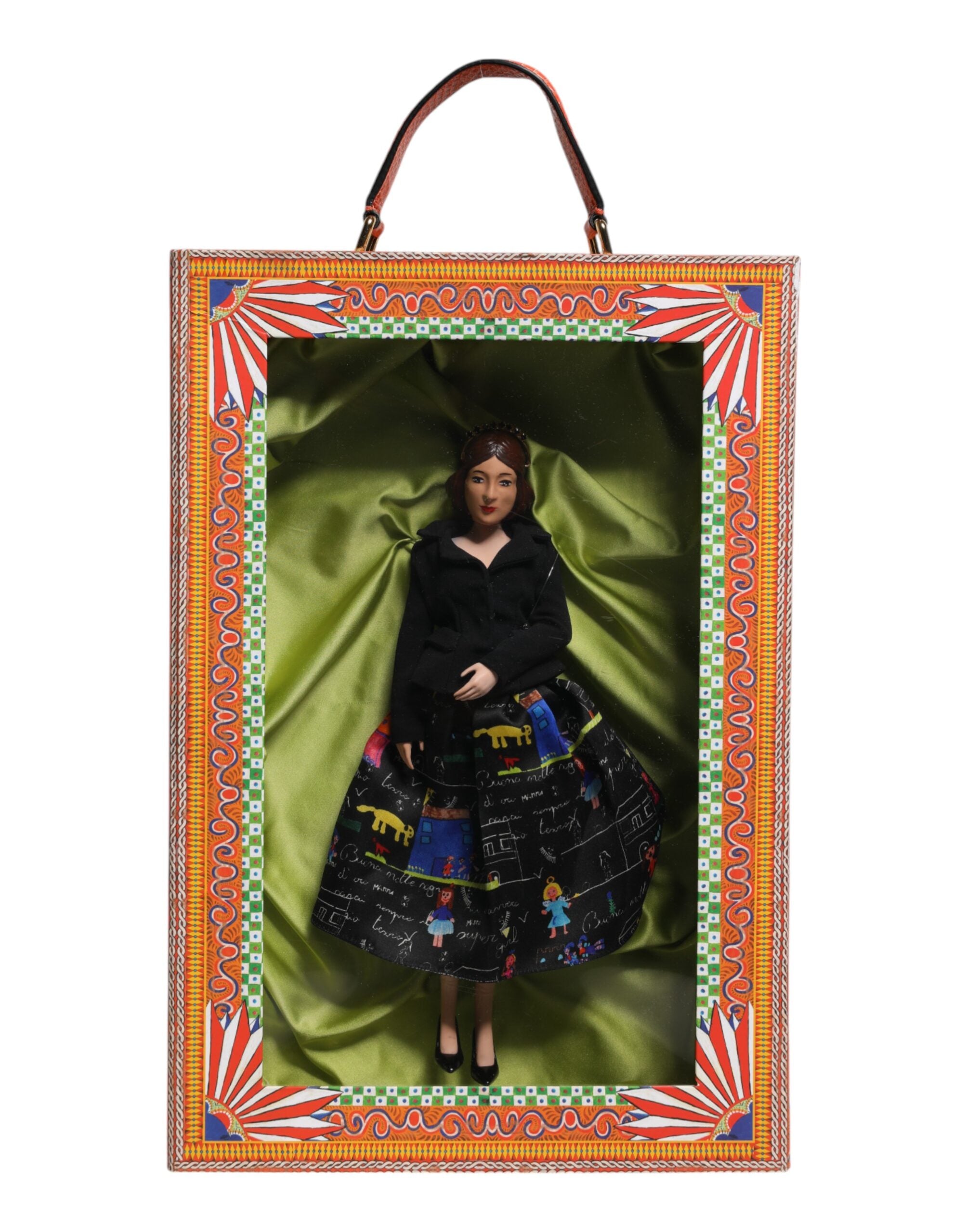Muñecas sicilianas de cuero y cerámica de Dolce & Gabbana con vestido negro-2