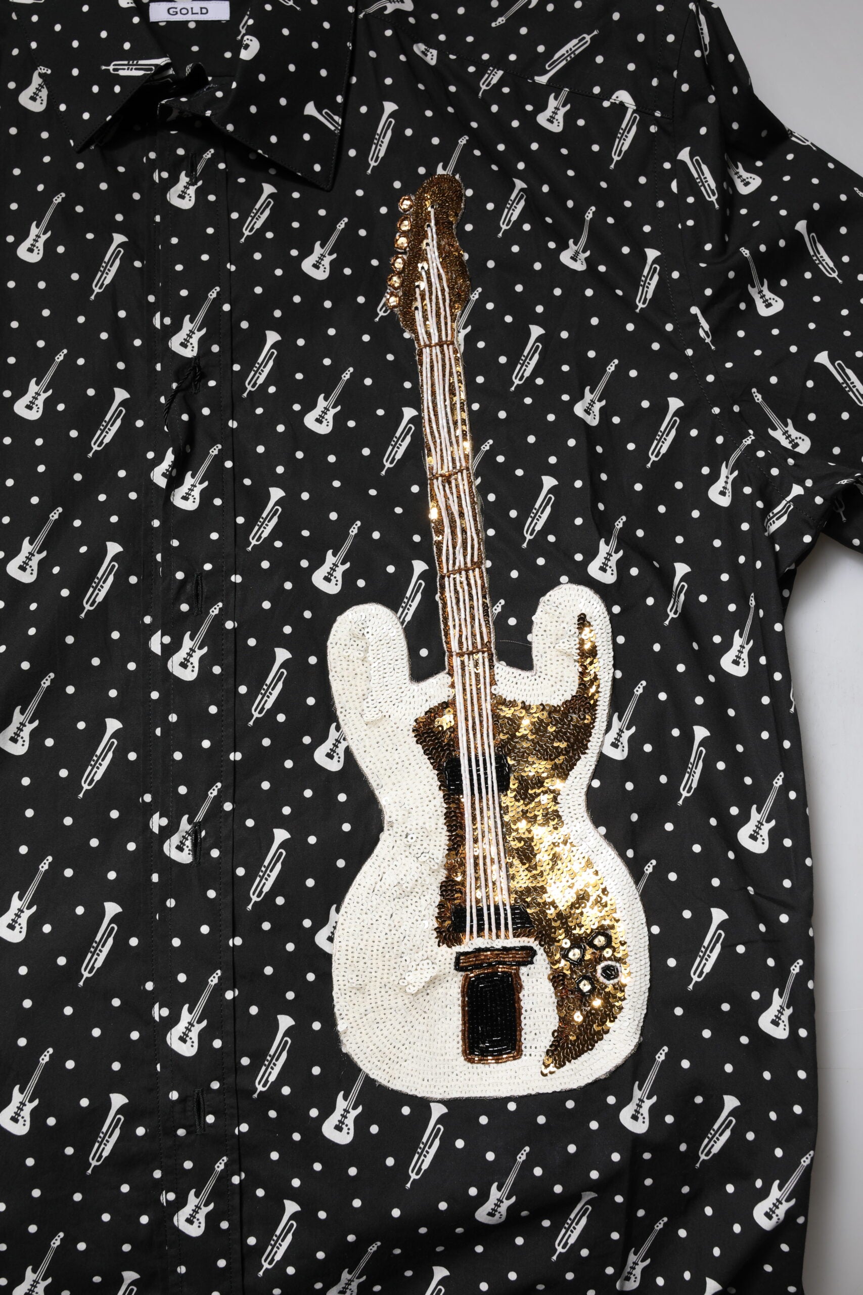 Camisa Dolce & Gabbana con adornos de instrumentos dorados en negro-6