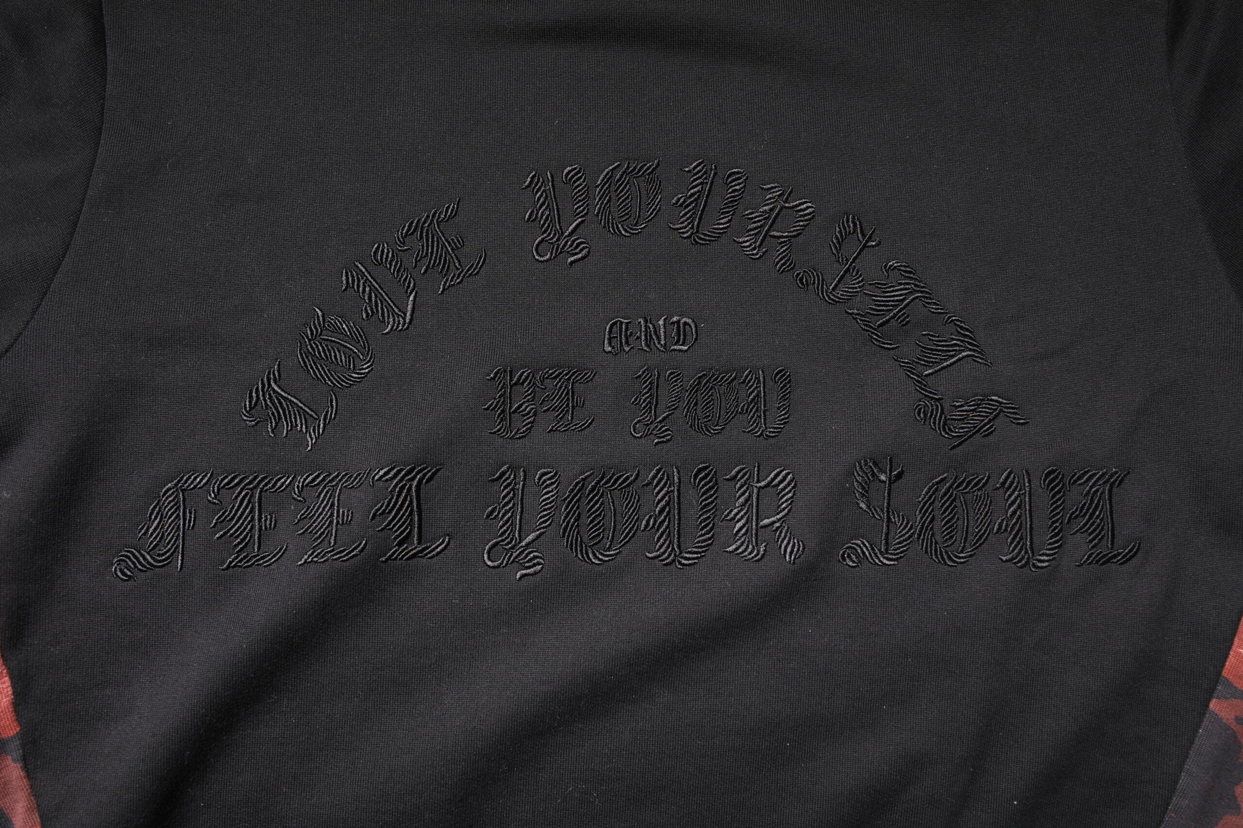 Dolce & Gabbana Black embroidered crew neck sweater-6