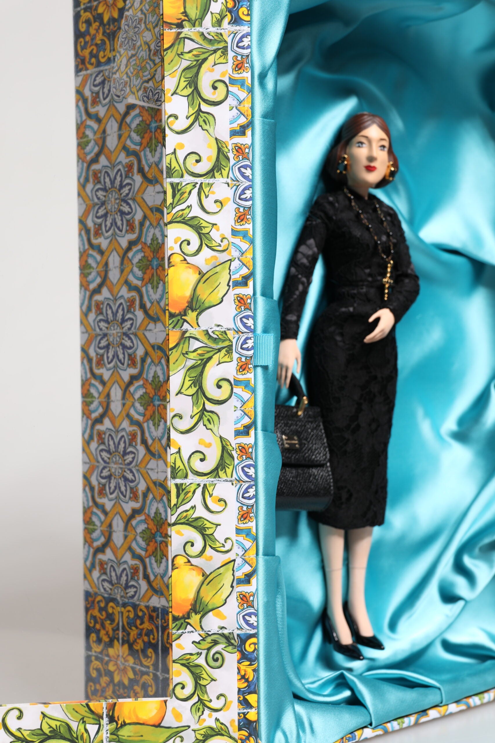 Dolce & Gabbana Schwarzes Kleid MARIA Porzellan Fashion Show Leder Sizilien Puppen-8