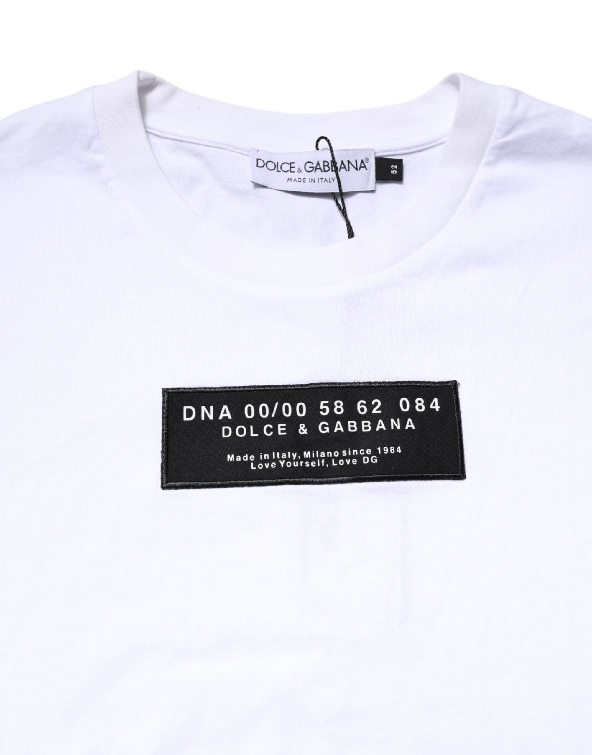 Dolce & Gabbana Weißes T-Shirt mit Rundhalsausschnitt und Logo-Patch aus Baumwolle-5