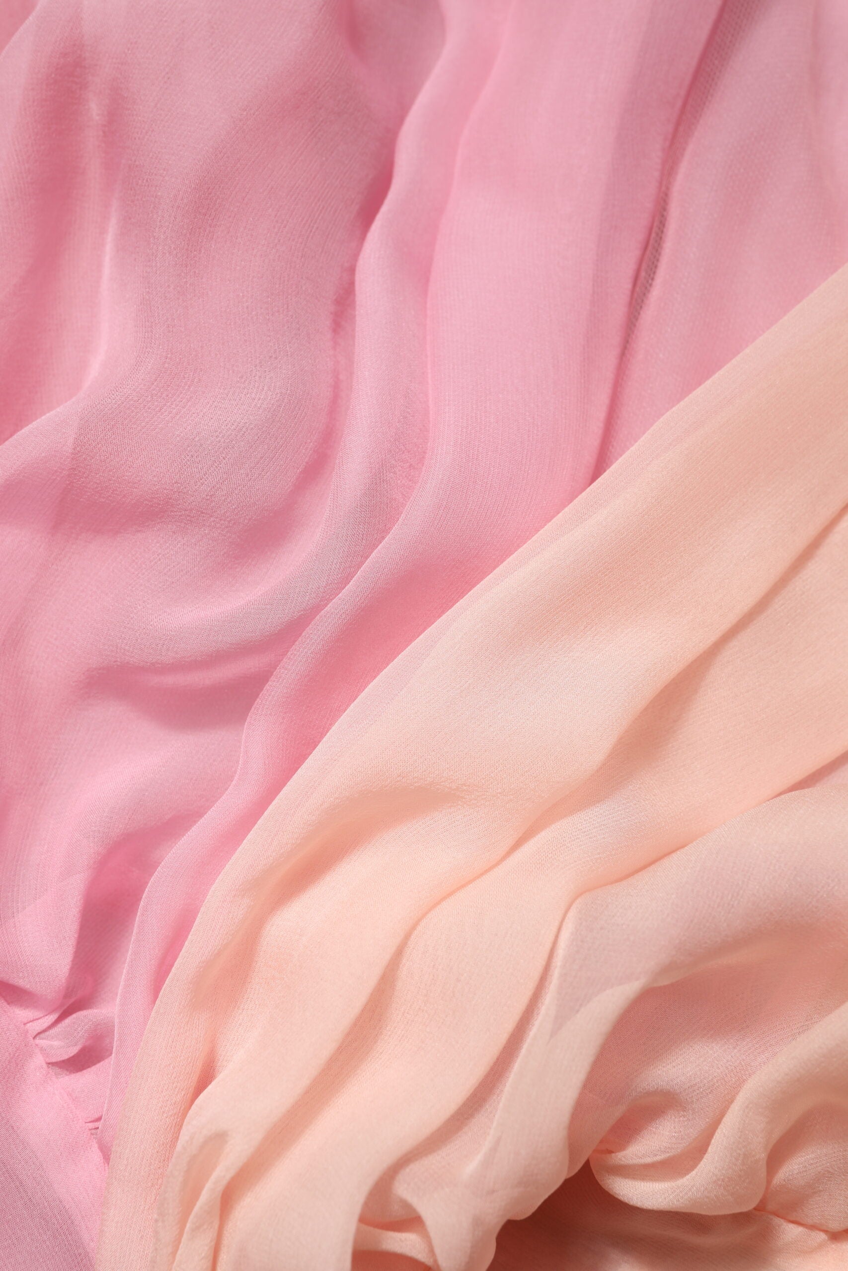 Blusa rosa Dolce & Gabbana con escote en V profundo y mangas largas-8