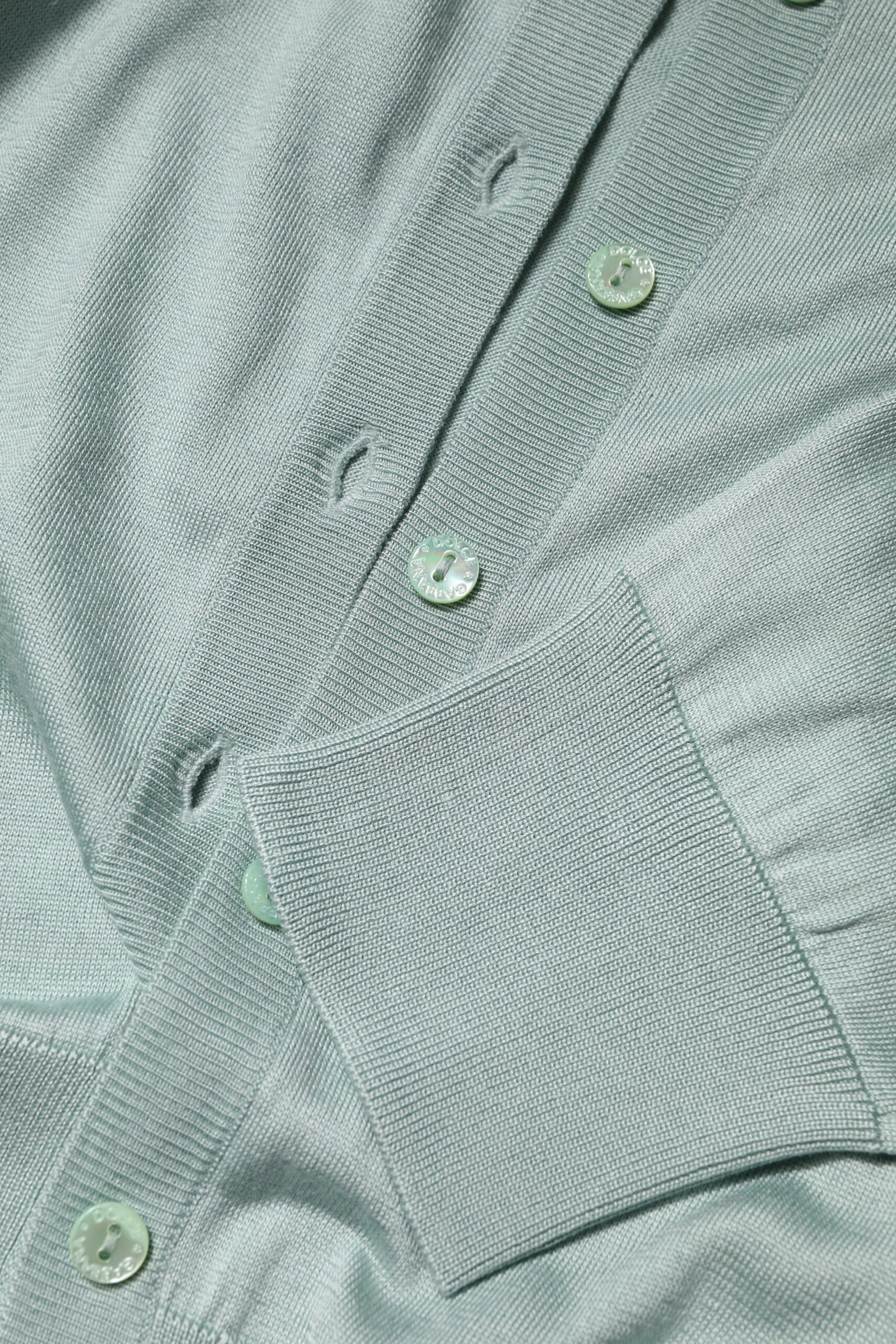 Dolce & Gabbana Hellgrüne Strickjacke aus Seide mit Knopfleiste-8
