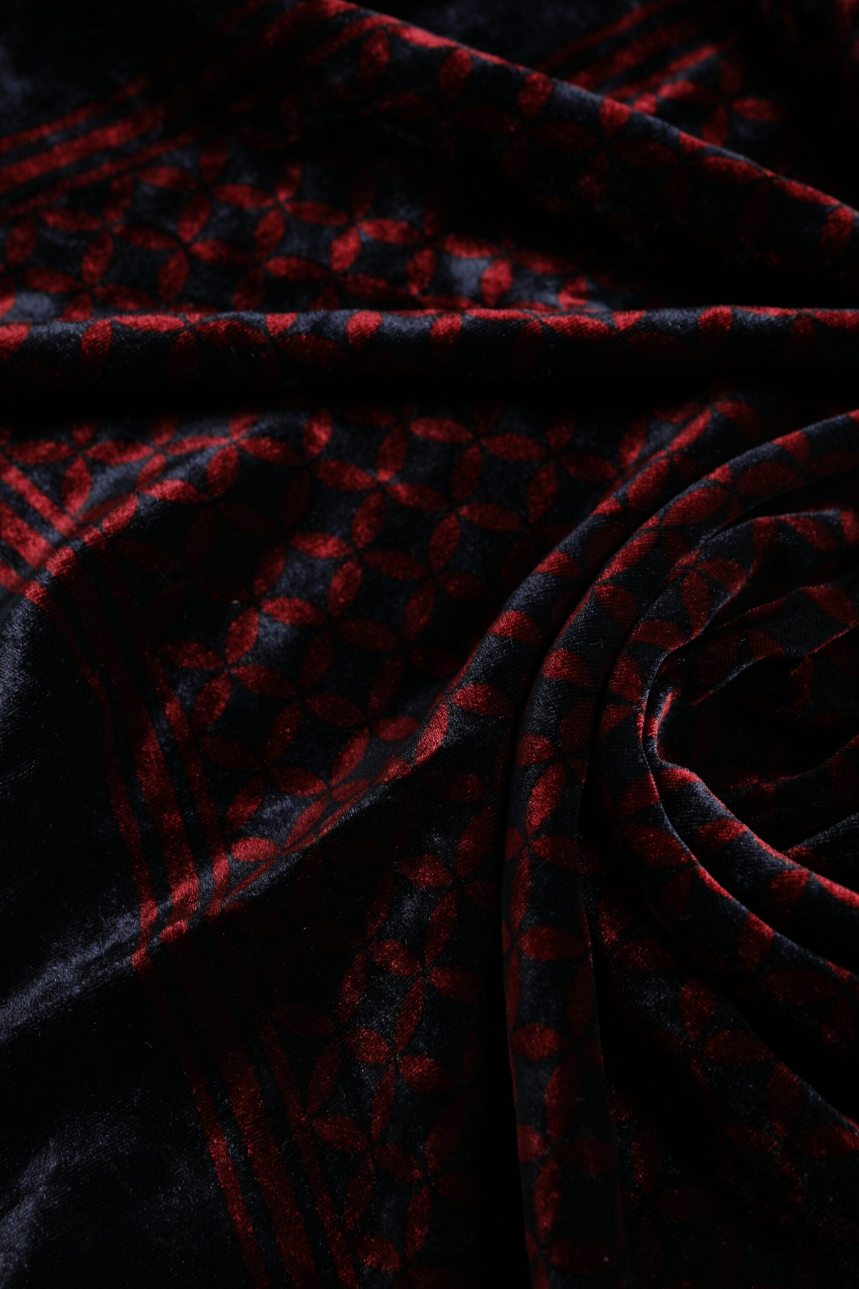 Dolce & Gabbana Schwarz Rot Viskose Quadrat Männer Foulard Schal-5
