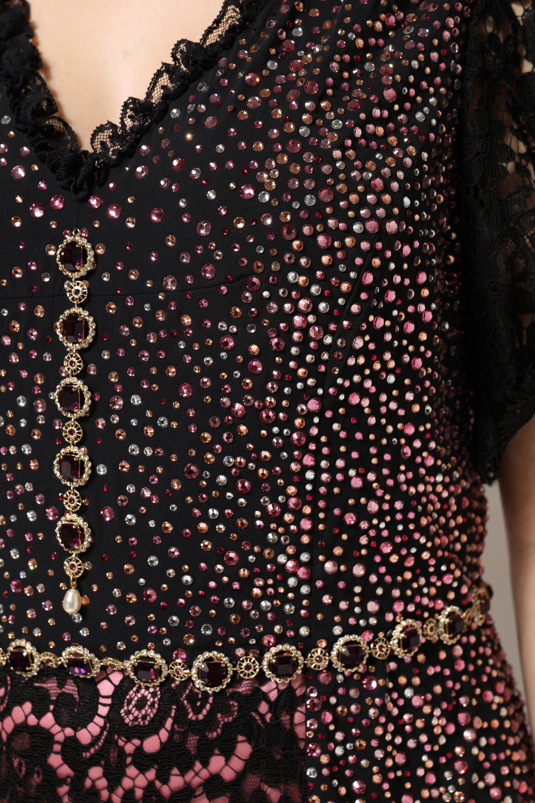 Vestido de sirena con adornos multicolor de Dolce & Gabbana-6
