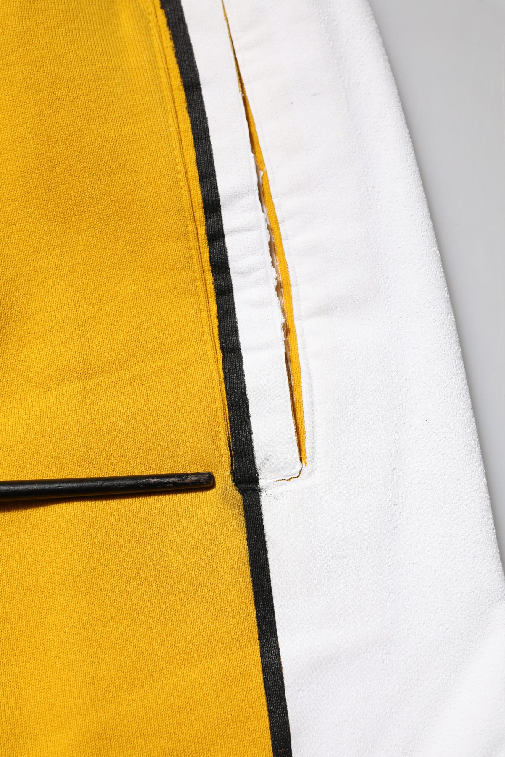 Dolce & Gabbana yellow cotton jogging pants with drawstring-7