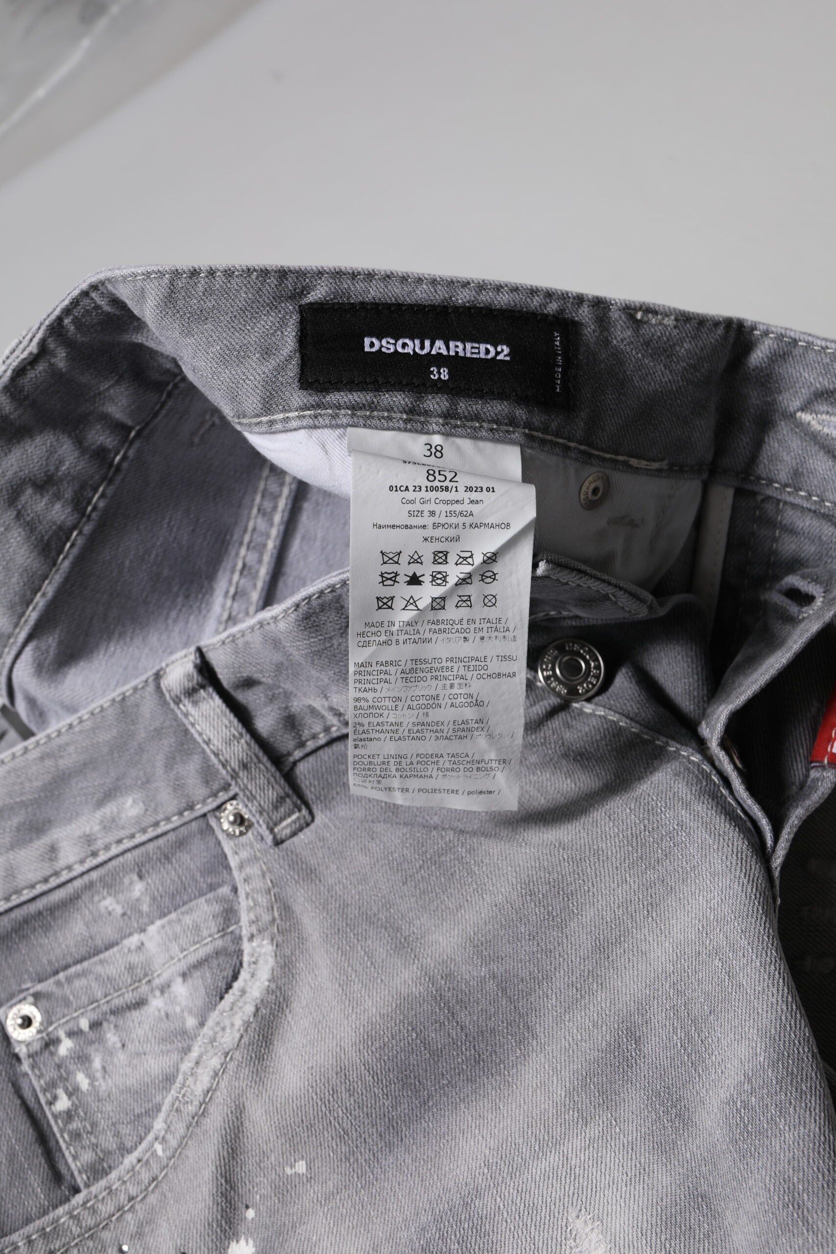 Vaqueros grises descoloridos de Dsquared² con pernera cónica y cintura media-5