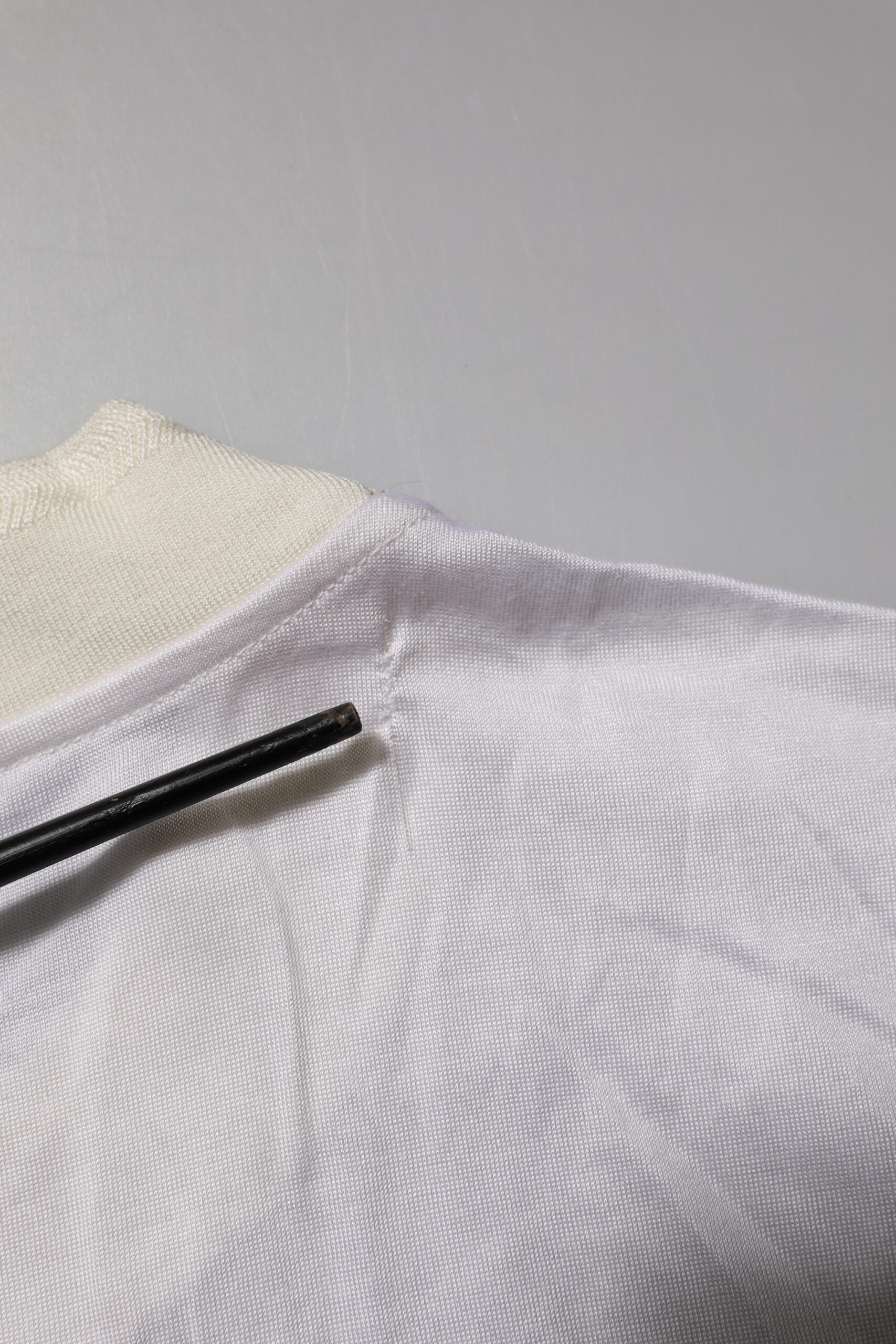 Dolce & Gabbana white silk T-shirt with round neck and long sleeves-6