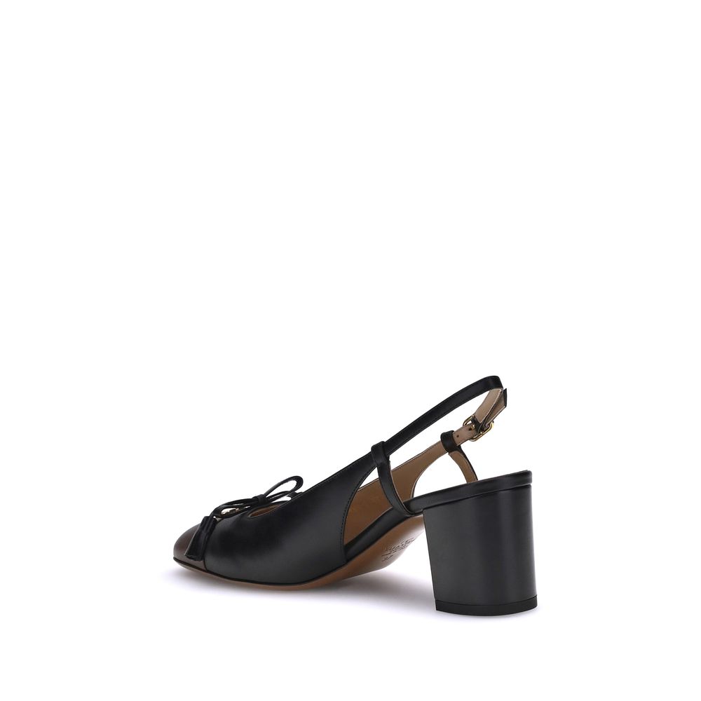 Valentino Garavani Schwarze Pumps aus Kalbsleder Bos Taurus-3