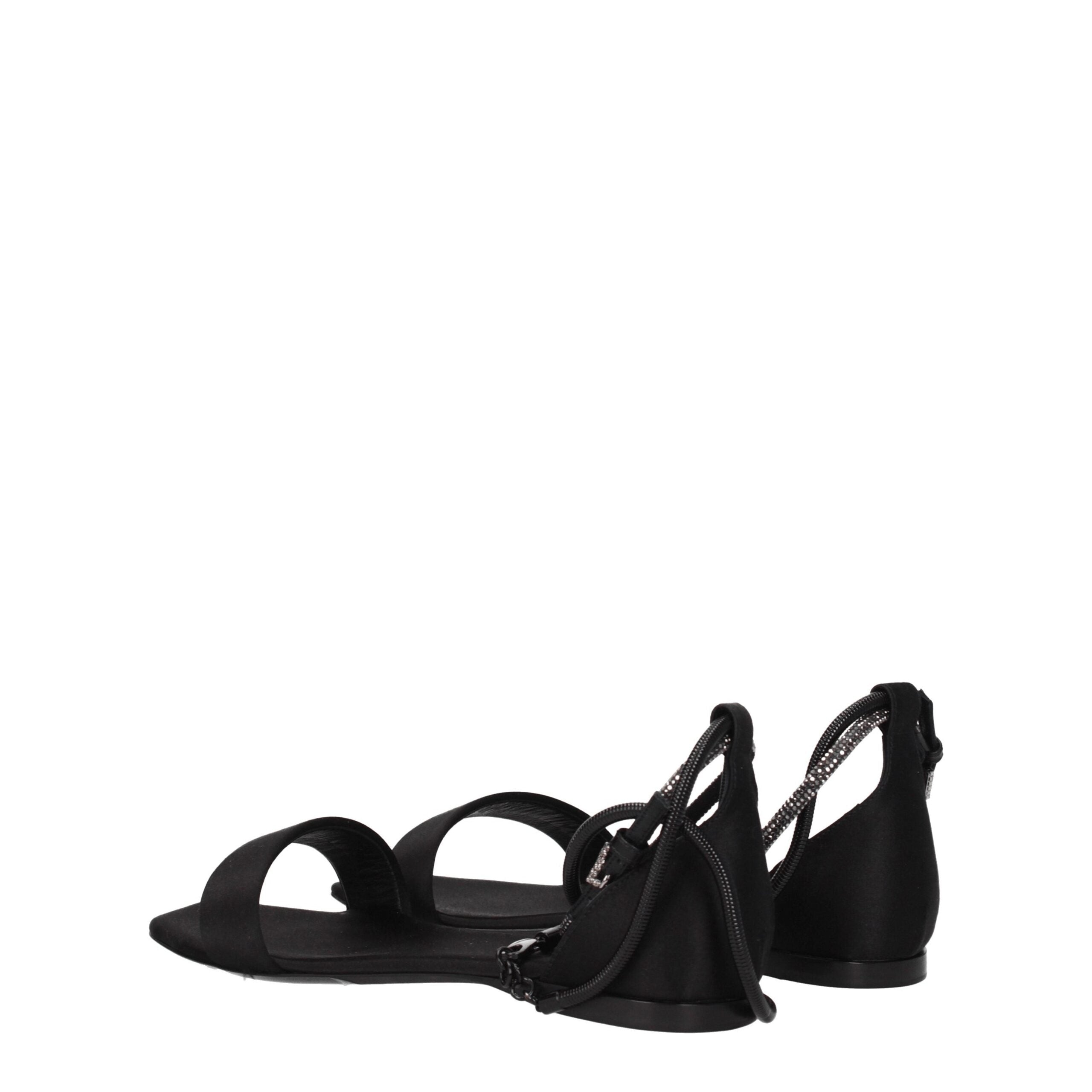 Max Mara Flache Sandalen aus schwarzem Satin-4