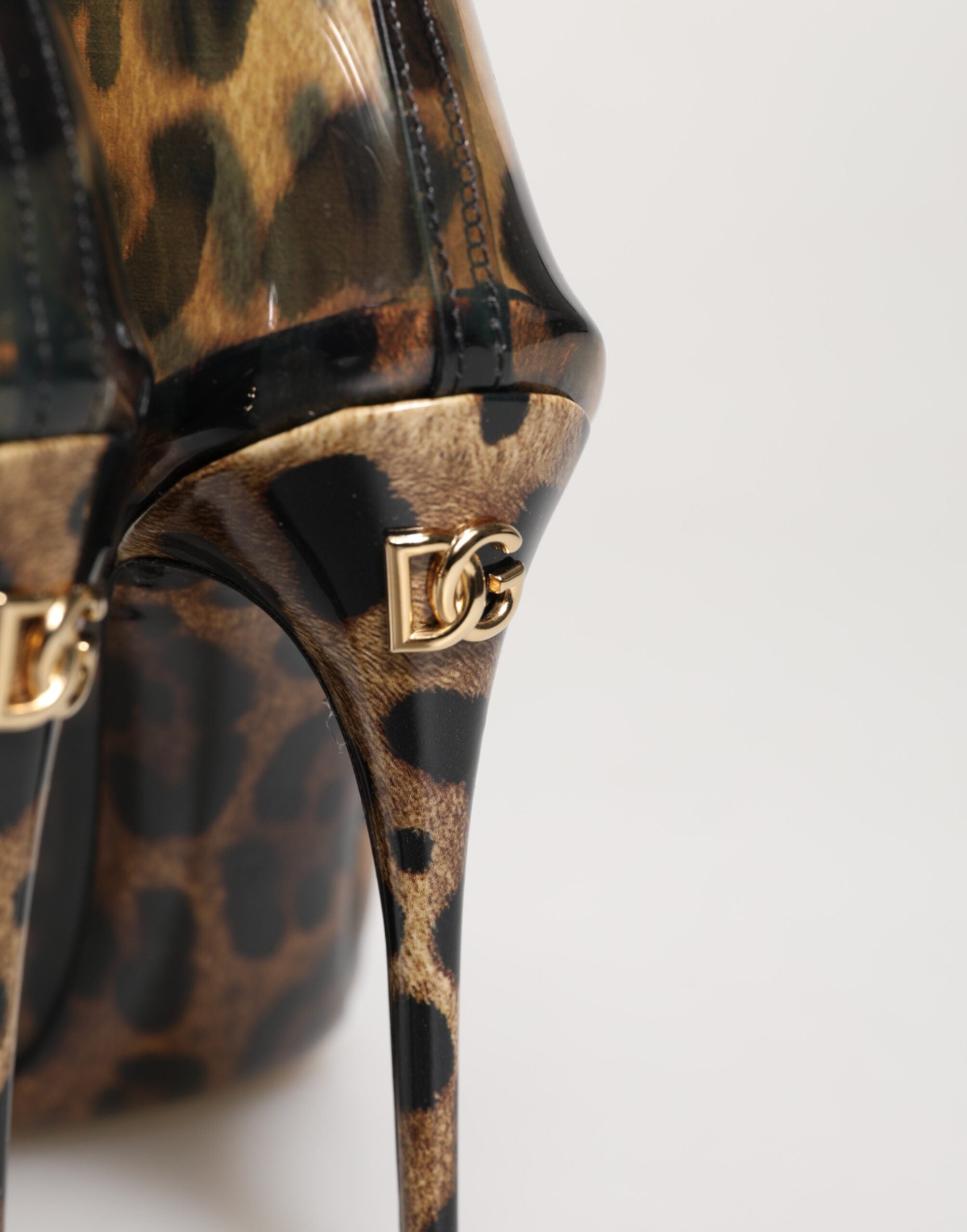 Dolce & Gabbana Leopard Print PVC Stiefel Schuhe mit spitzer Zehe-7