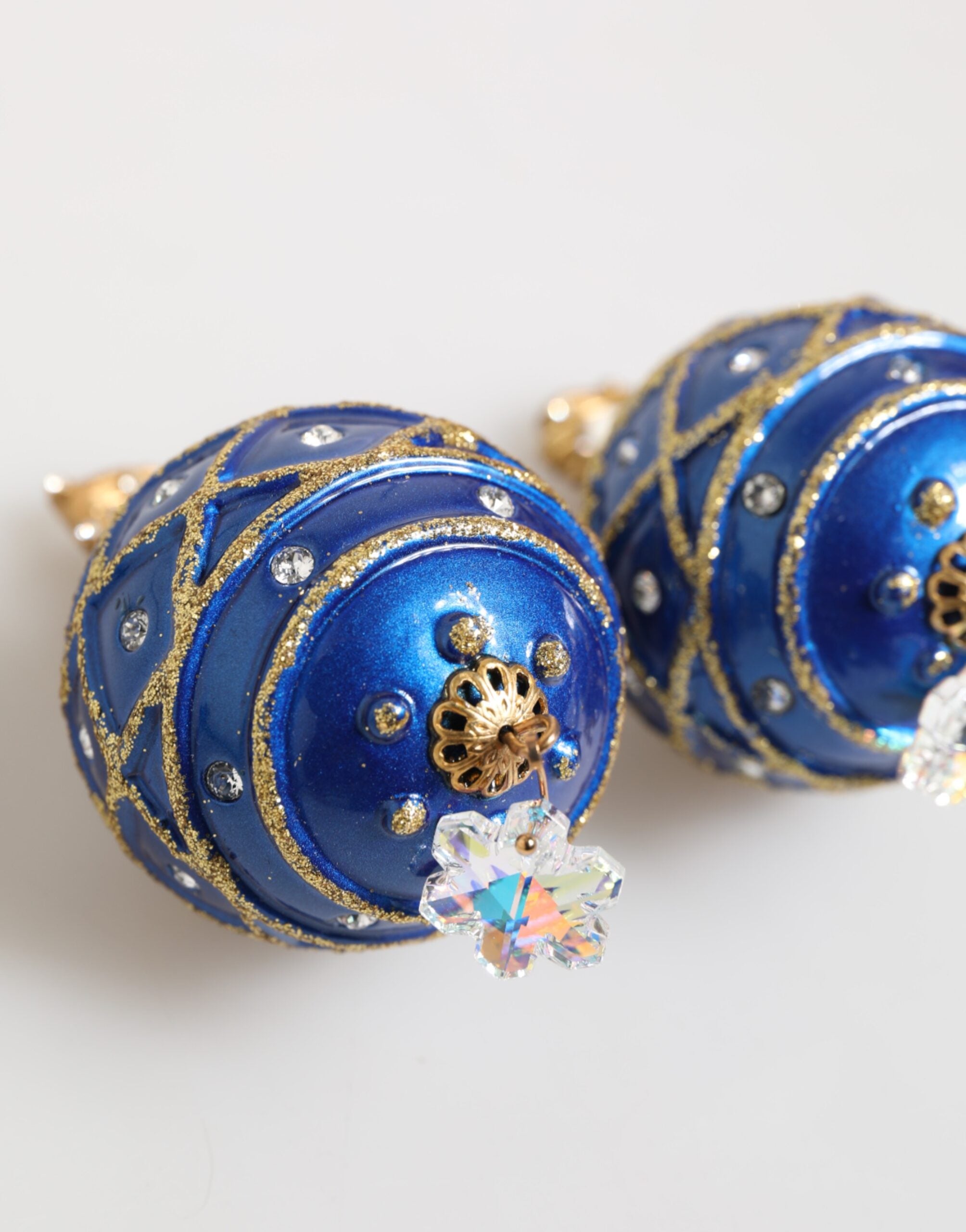 Pendientes de clip con bola navideña de cristal azul y latón dorado de Dolce & Gabbana-4