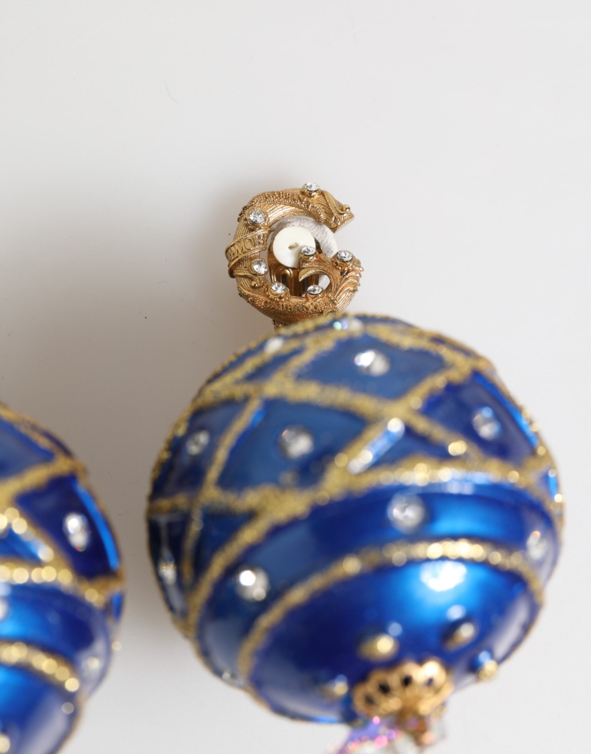 Pendientes de clip con bola navideña de cristal azul y latón dorado de Dolce & Gabbana-6