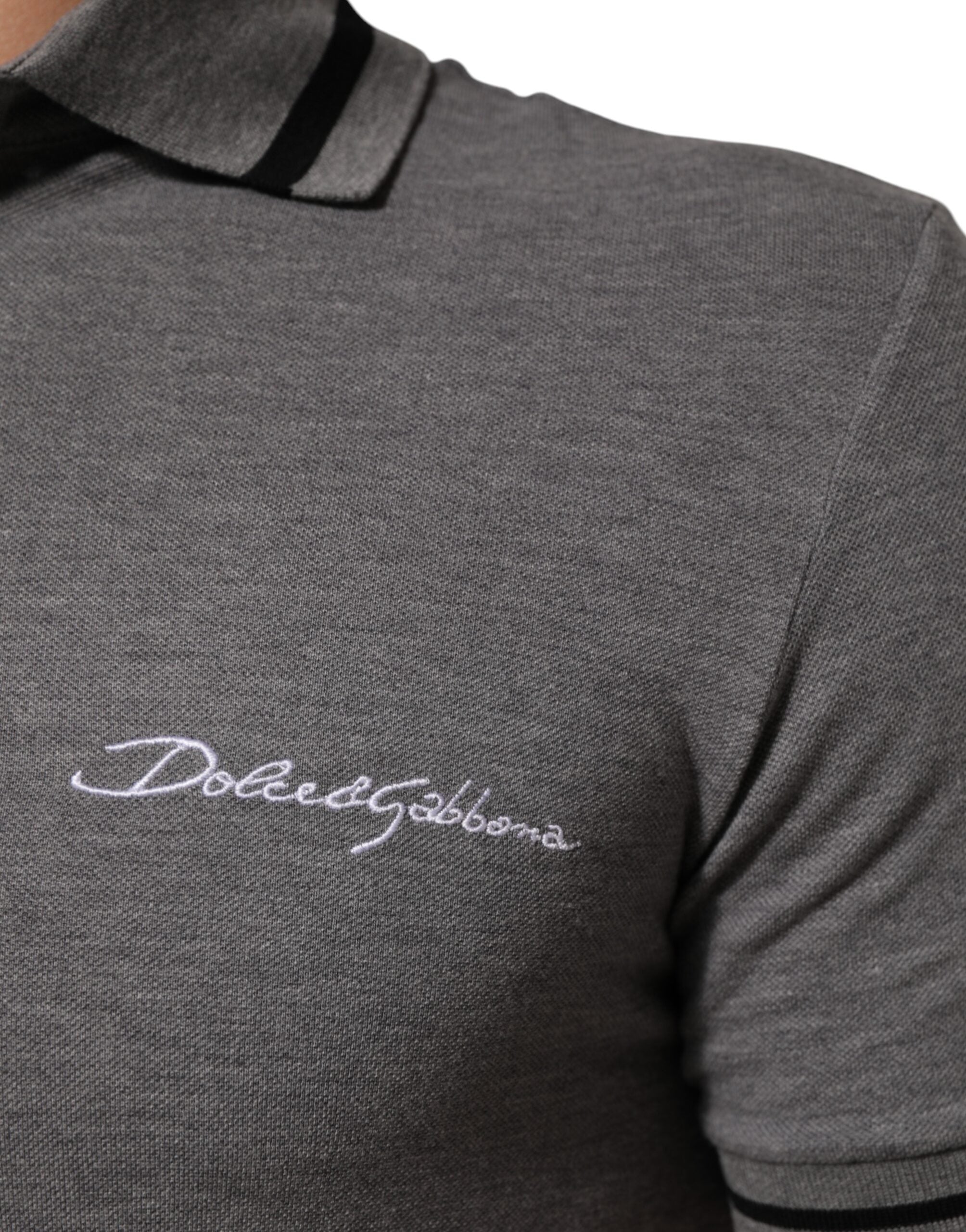 Dolce & Gabbana Graues Polo-T-Shirt mit Logo-Stickerei und Kragen-6