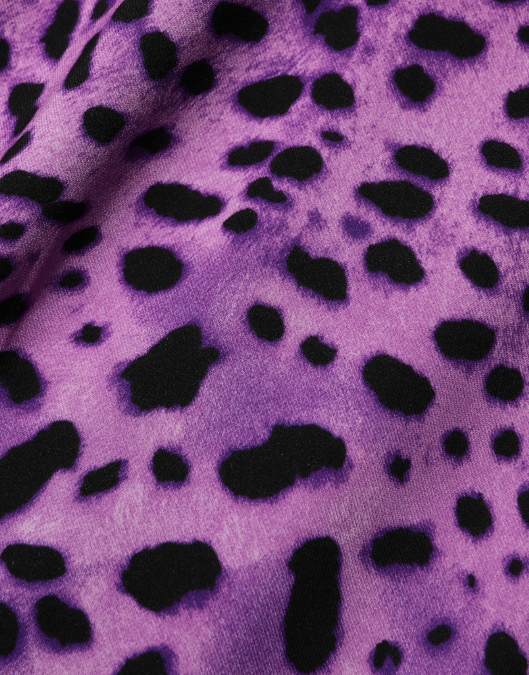 Vestido mini ajustado con estampado de leopardo violeta de Dolce & Gabbana-8