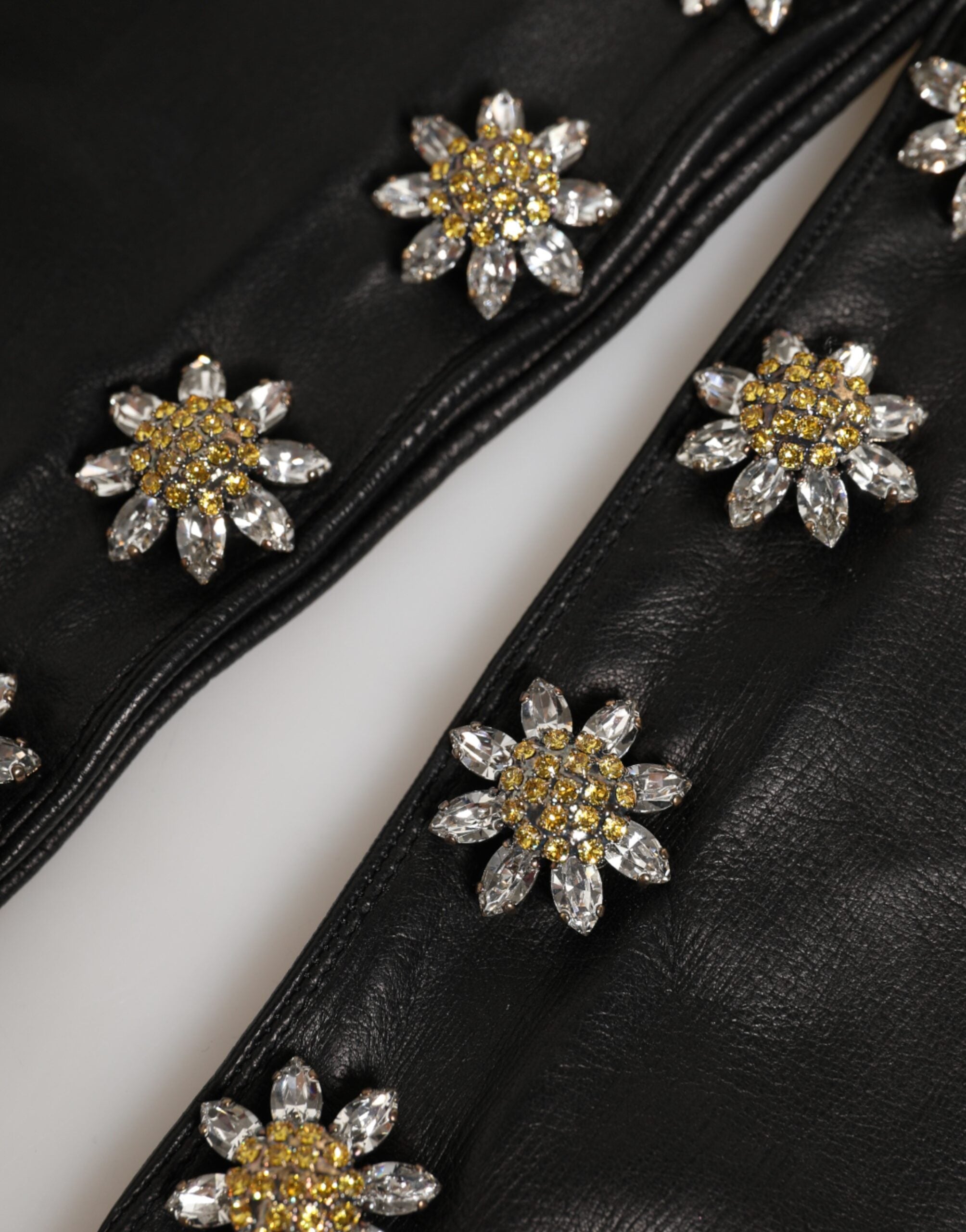 Dolce & Gabbana Schwarze Lederhandschuhe mit Verzierungen und langer Stulpe-4