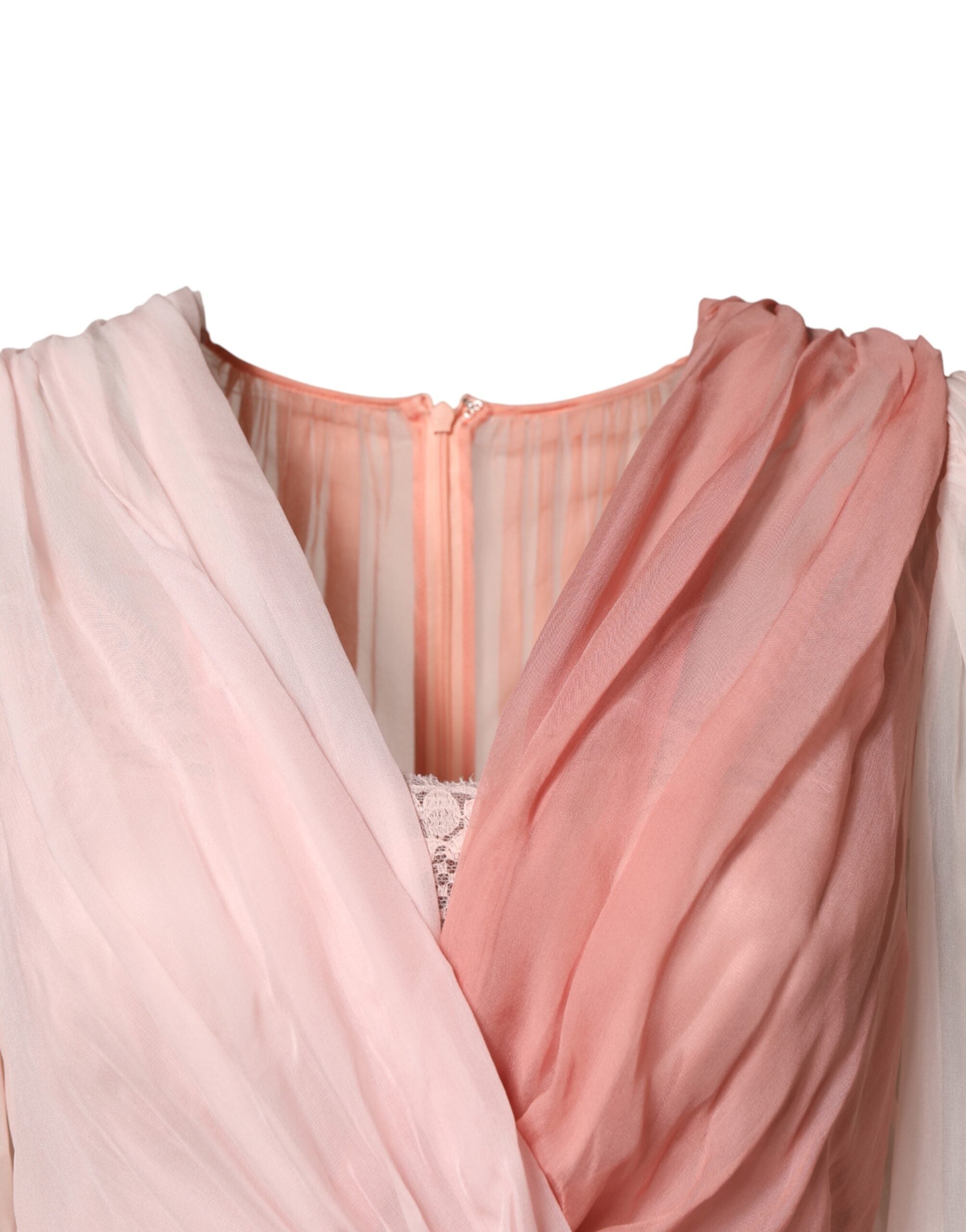 Vestido Dolce & Gabbana de tul de seda rosa con mangas largas y escote en pico-3