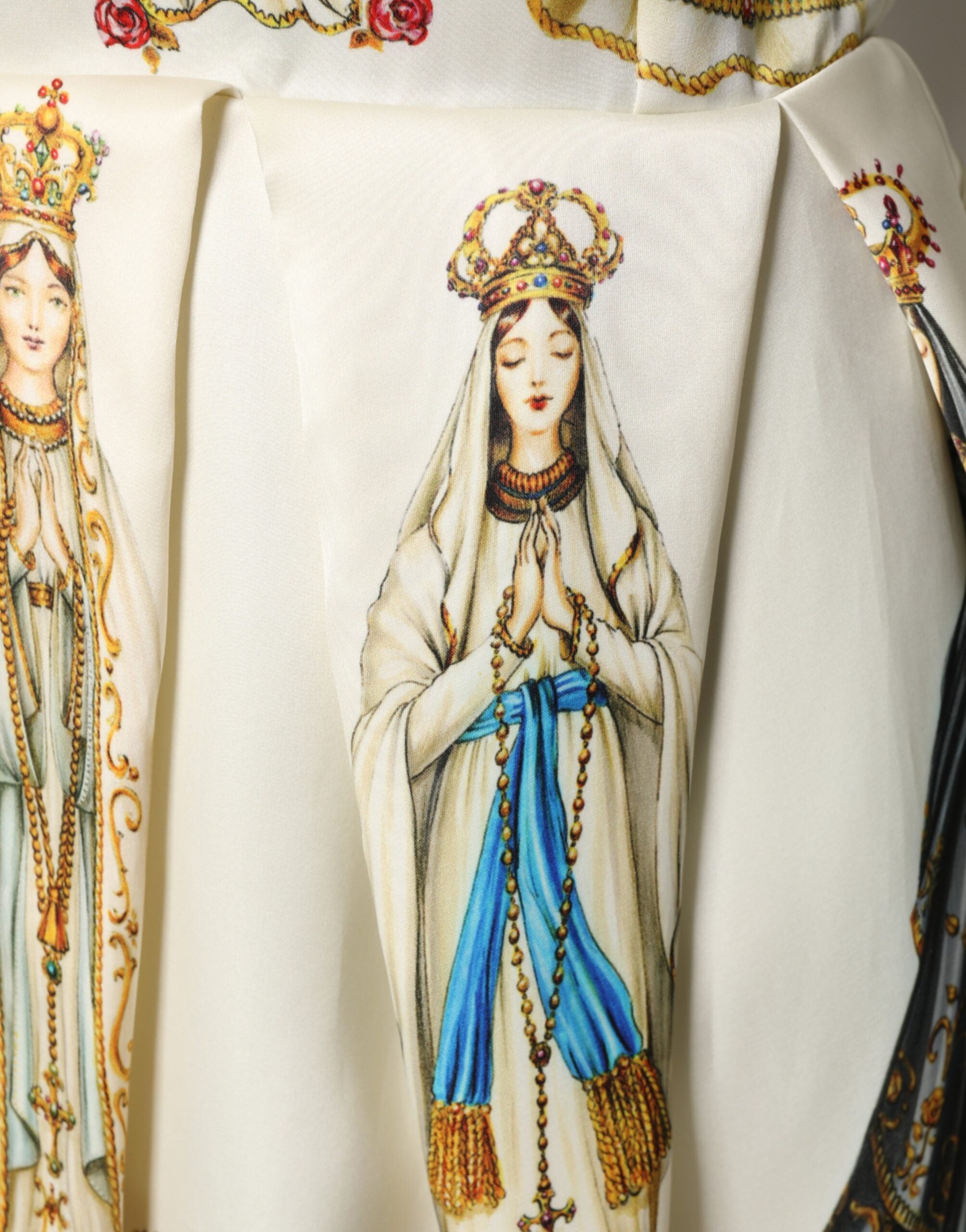 Dolce & Gabbana Beigefarbenes Madonnen-Print-Seidenkleid mit kurzen Ärmeln-5