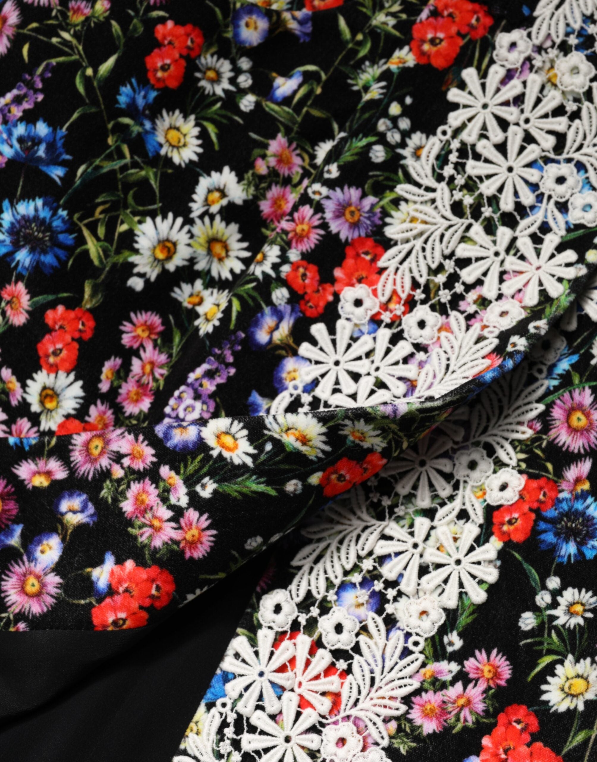 Dolce & Gabbana black cotton mini skirt with floral lace-6