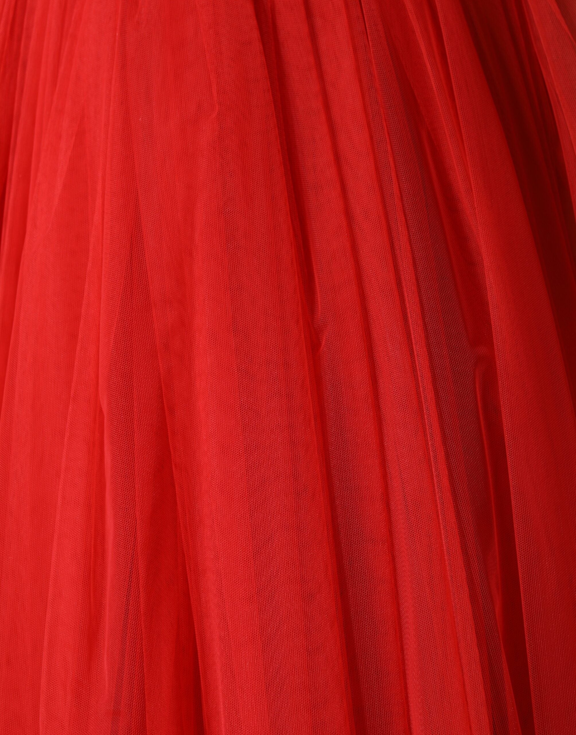 Dolce & Gabbana Rotes Blumen-Abendkleid mit Carmen-Ausschnitt und A-Linie-7